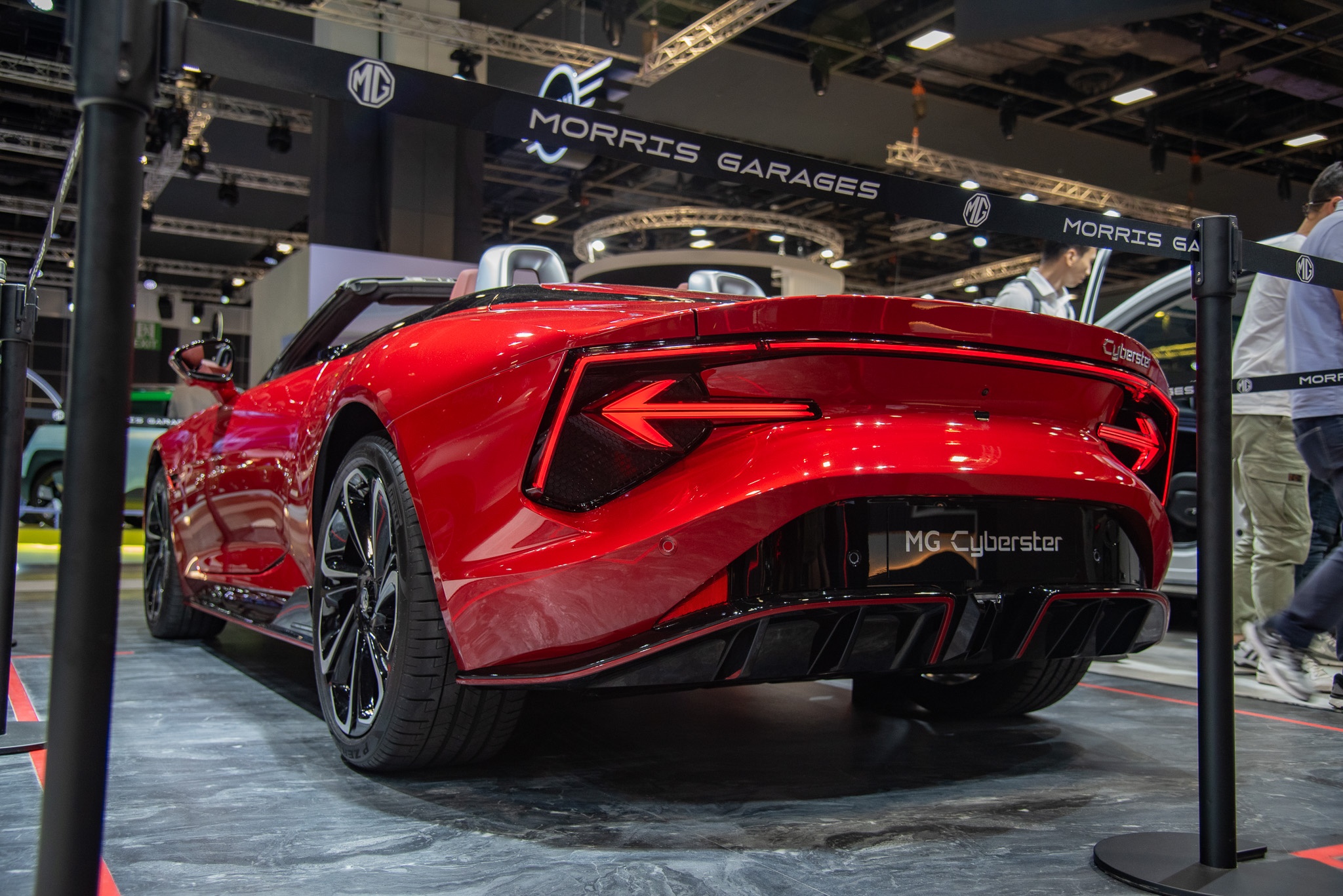 singapore,  singapore motor show,  singapore motor show 2024,  mercedes-benz,  audi,  bmw,  xe dien,  ev,  hybrid,  hyundai,  polestar,  suzuki,  jimny,  mg,  cyberster,  kia,  ioniq 5,  kia ev9,  lexus,  lbx anh 64