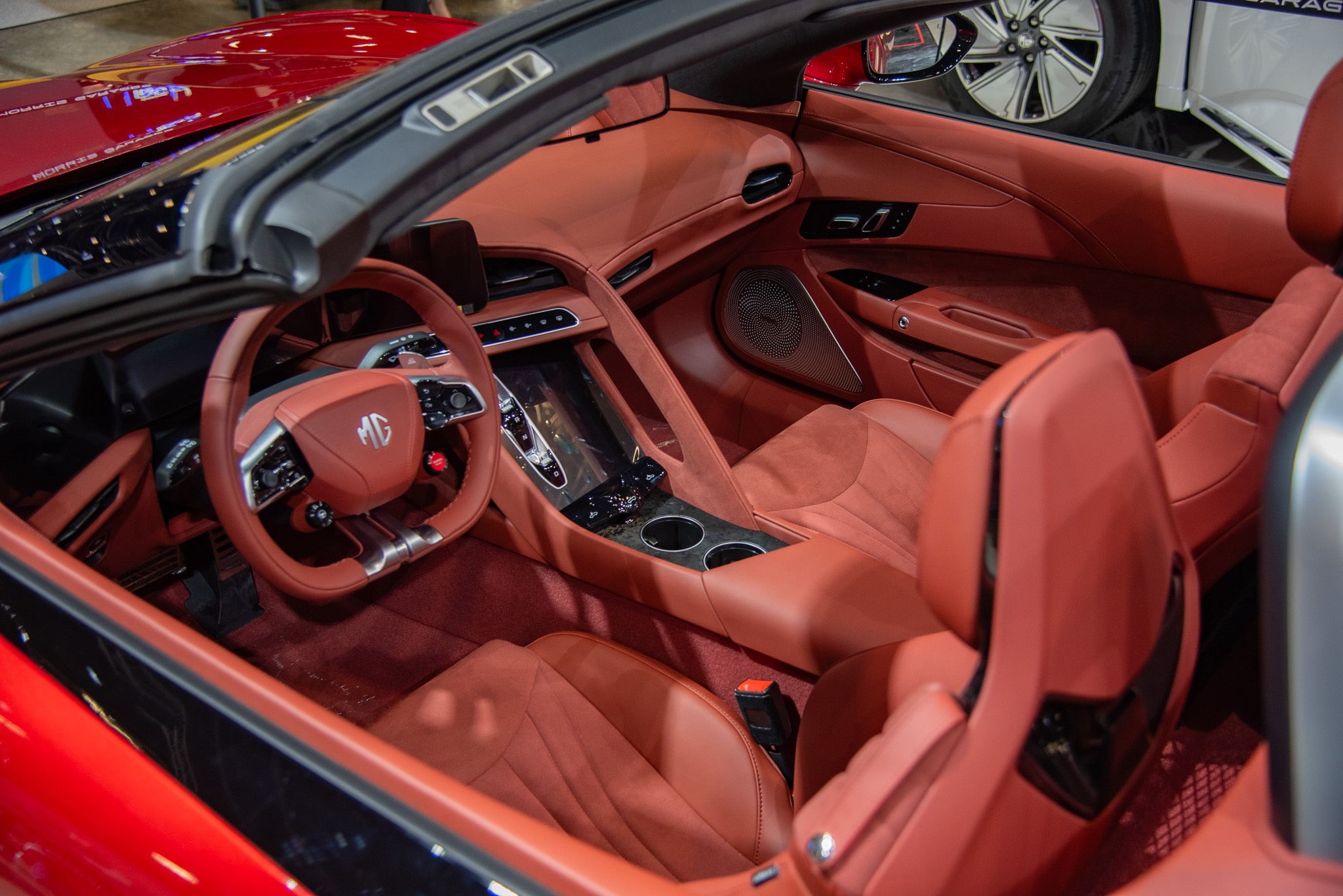 singapore,  singapore motor show,  singapore motor show 2024,  mercedes-benz,  audi,  bmw,  xe dien,  ev,  hybrid,  hyundai,  polestar,  suzuki,  jimny,  mg,  cyberster,  kia,  ioniq 5,  kia ev9,  lexus,  lbx anh 67