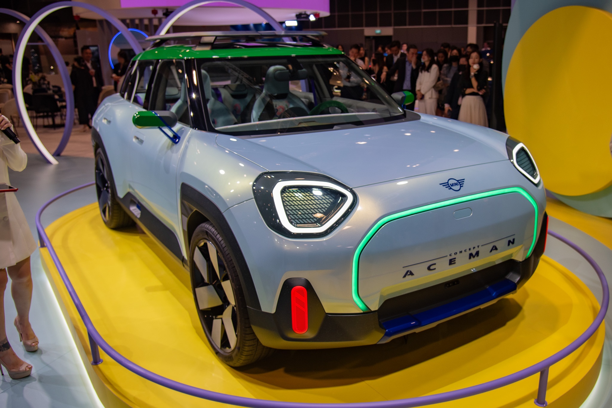 singapore,  singapore motor show,  singapore motor show 2024,  mercedes-benz,  audi,  bmw,  xe dien,  ev,  hybrid,  hyundai,  polestar,  suzuki,  jimny,  mg,  cyberster,  kia,  ioniq 5,  kia ev9,  lexus,  lbx anh 38