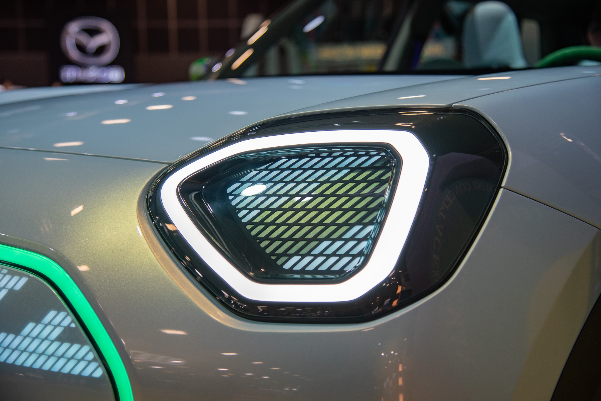 singapore,  singapore motor show,  singapore motor show 2024,  mercedes-benz,  audi,  bmw,  xe dien,  ev,  hybrid,  hyundai,  polestar,  suzuki,  jimny,  mg,  cyberster,  kia,  ioniq 5,  kia ev9,  lexus,  lbx anh 41