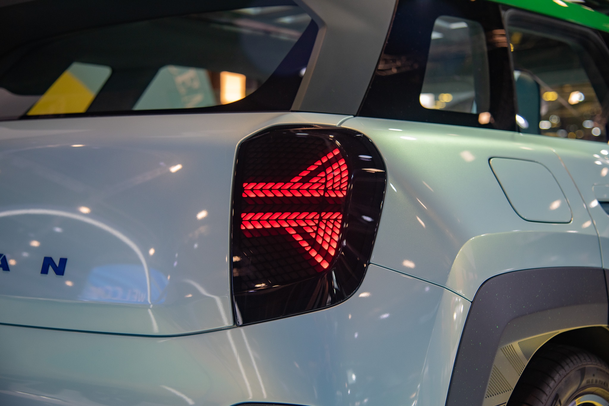 singapore,  singapore motor show,  singapore motor show 2024,  mercedes-benz,  audi,  bmw,  xe dien,  ev,  hybrid,  hyundai,  polestar,  suzuki,  jimny,  mg,  cyberster,  kia,  ioniq 5,  kia ev9,  lexus,  lbx anh 42