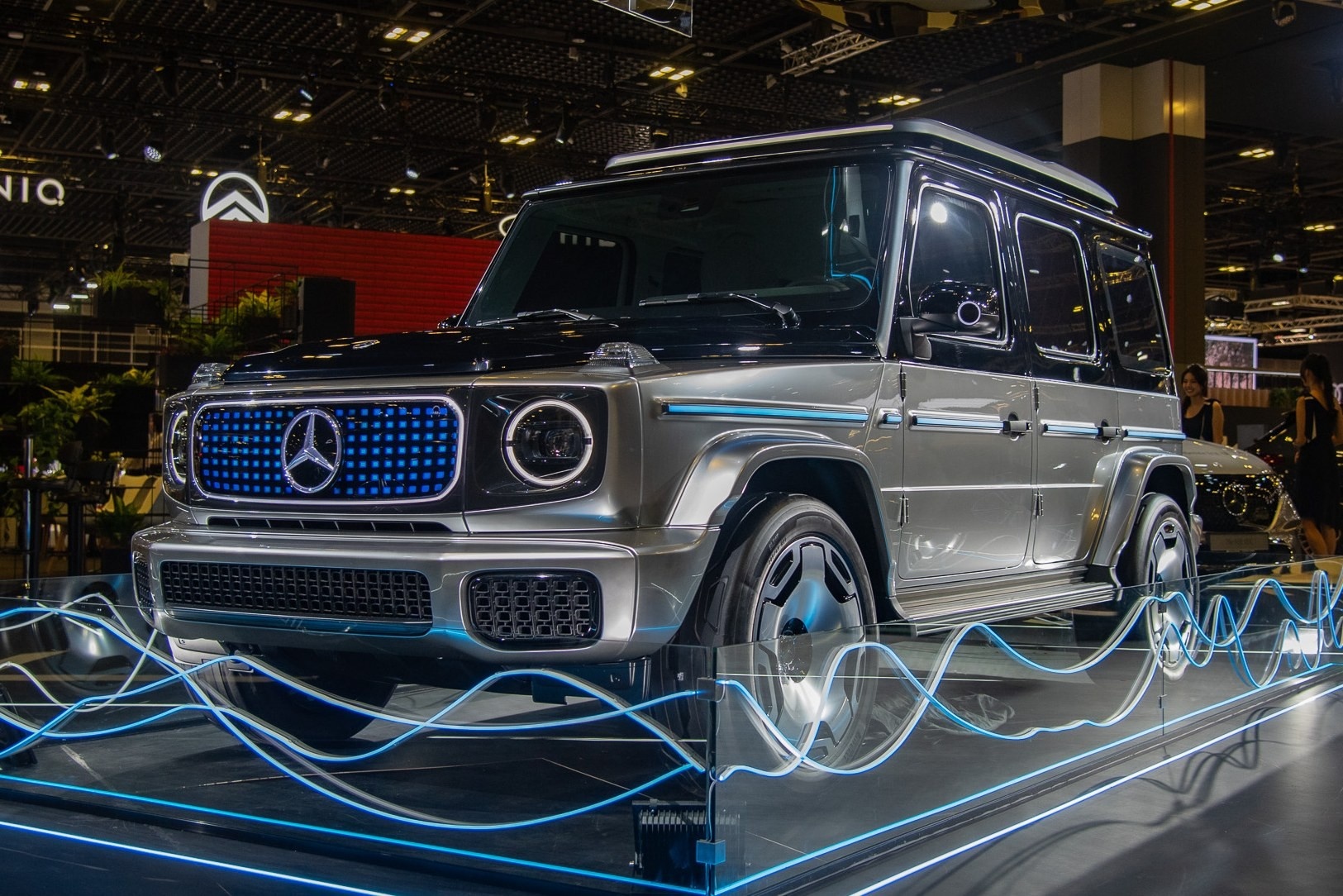 Loat xe vua ra mat an tuong tai Singapore Motor Show 2024 hinh anh