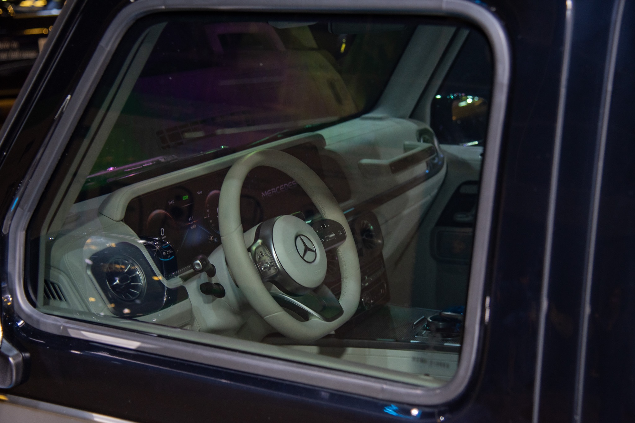 singapore,  singapore motor show,  singapore motor show 2024,  mercedes-benz,  audi,  bmw,  xe dien,  ev,  hybrid,  hyundai,  polestar,  suzuki,  jimny,  mg,  cyberster,  kia,  ioniq 5,  kia ev9,  lexus,  lbx anh 6