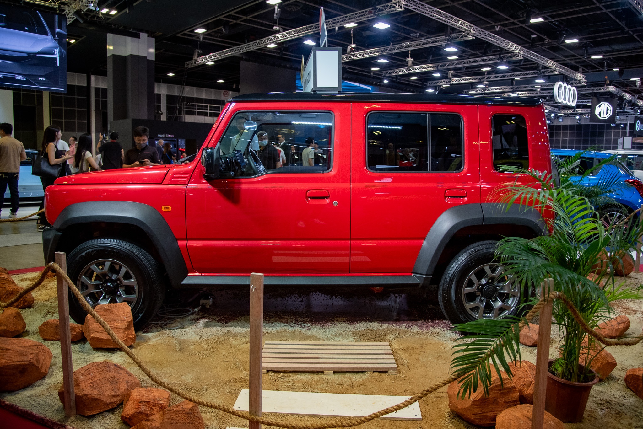 singapore,  singapore motor show,  singapore motor show 2024,  mercedes-benz,  audi,  bmw,  xe dien,  ev,  hybrid,  hyundai,  polestar,  suzuki,  jimny,  mg,  cyberster,  kia,  ioniq 5,  kia ev9,  lexus,  lbx anh 76