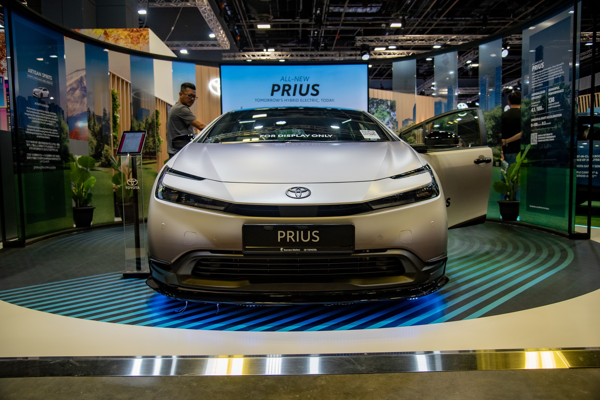 singapore,  singapore motor show,  singapore motor show 2024,  mercedes-benz,  audi,  bmw,  xe dien,  ev,  hybrid,  hyundai,  polestar,  suzuki,  jimny,  mg,  cyberster,  kia,  ioniq 5,  kia ev9,  lexus,  lbx anh 70