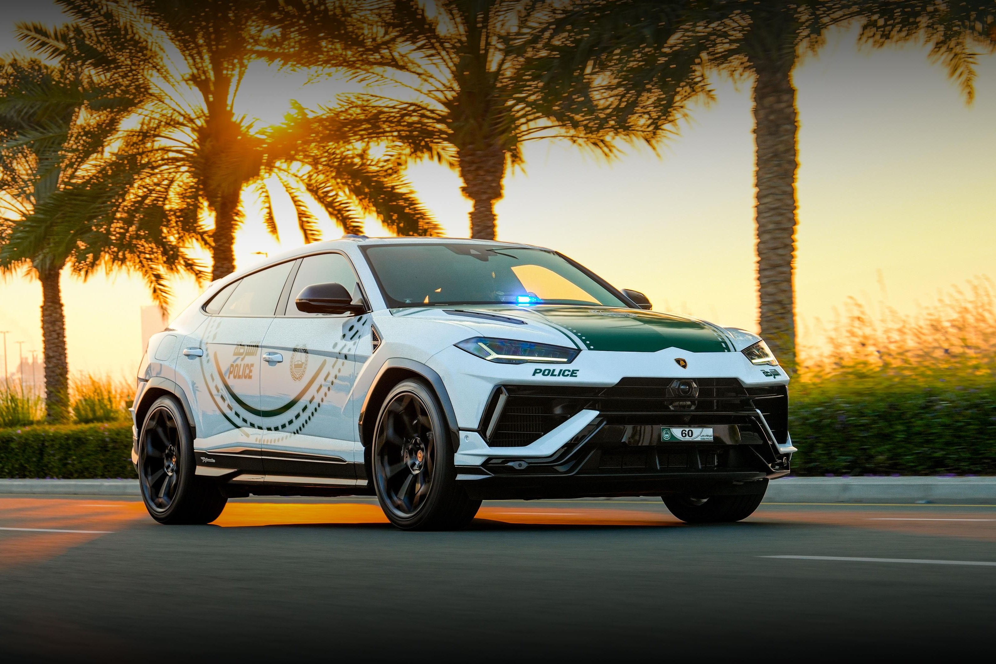 dubai,  canh sat dubai,  sieu xe,  lamborghini,  urus,  urus performante,  lamborghini urus performante,  suv anh 1
