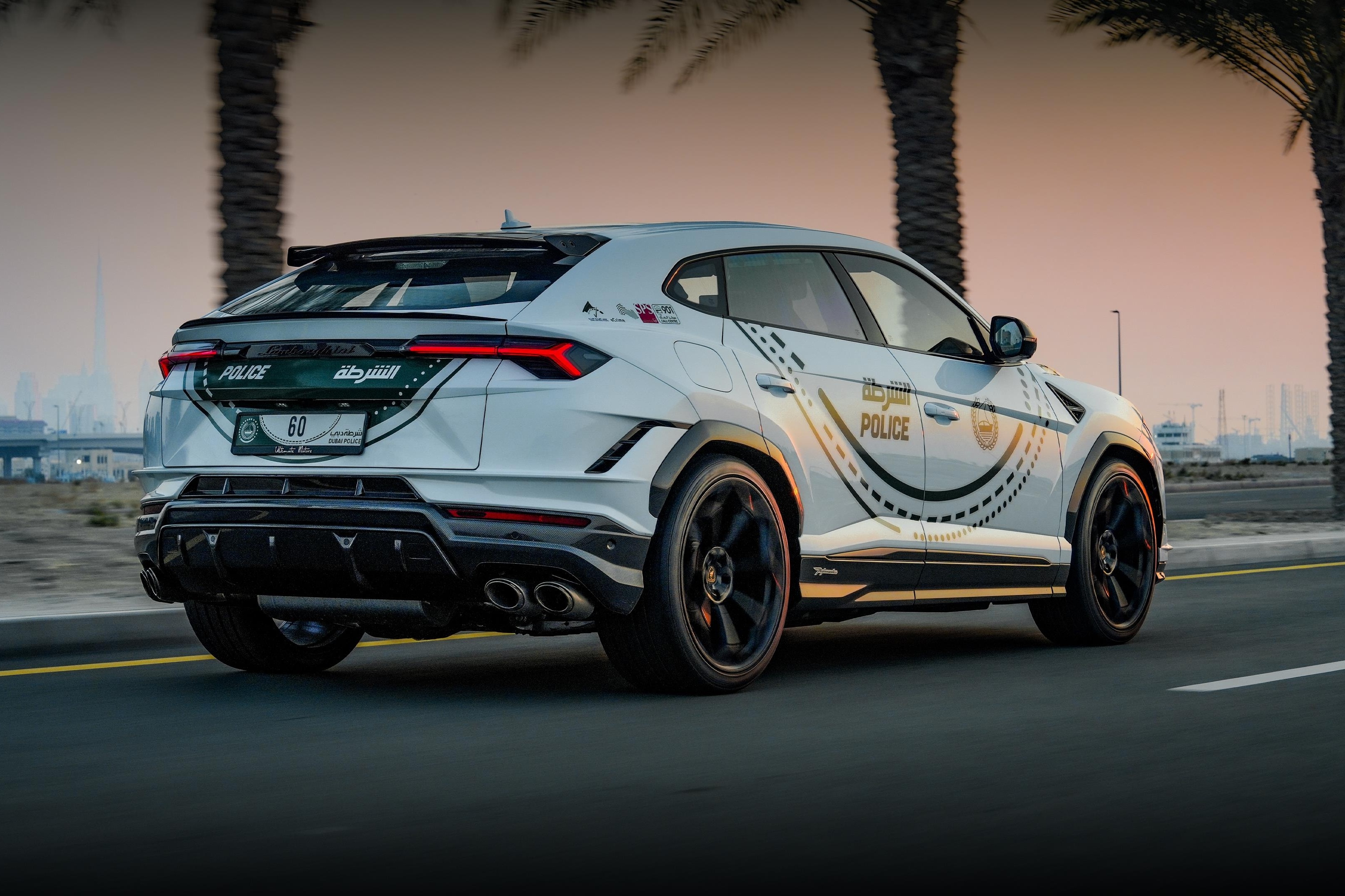 dubai,  canh sat dubai,  sieu xe,  lamborghini,  urus,  urus performante,  lamborghini urus performante,  suv anh 7