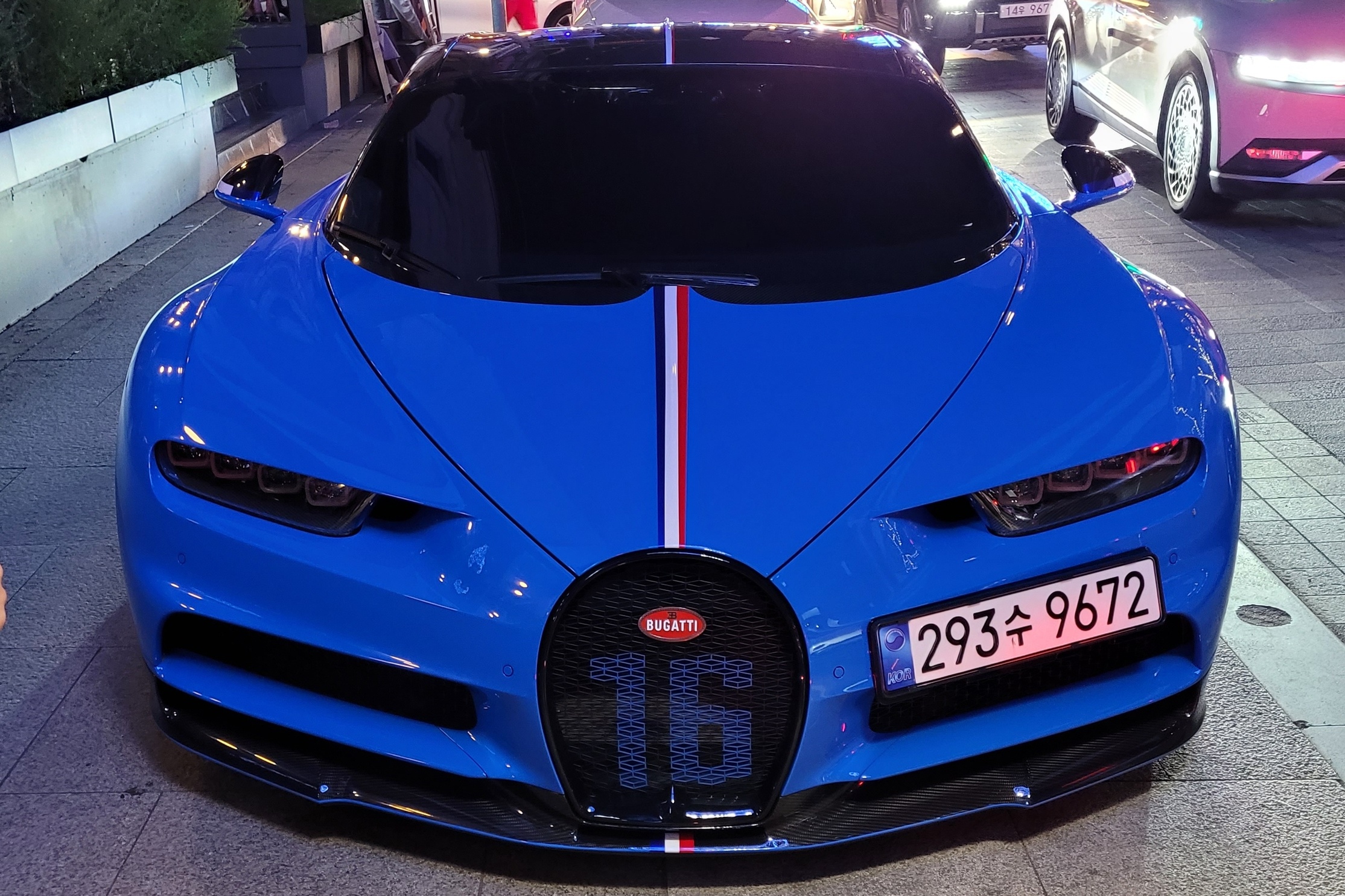 bugatti,  ferrari,  chiron,  chiron sport,  danh bac,  han quoc,  canh sat,  pha an,  tich thu,  roma,  296 gtb anh 6