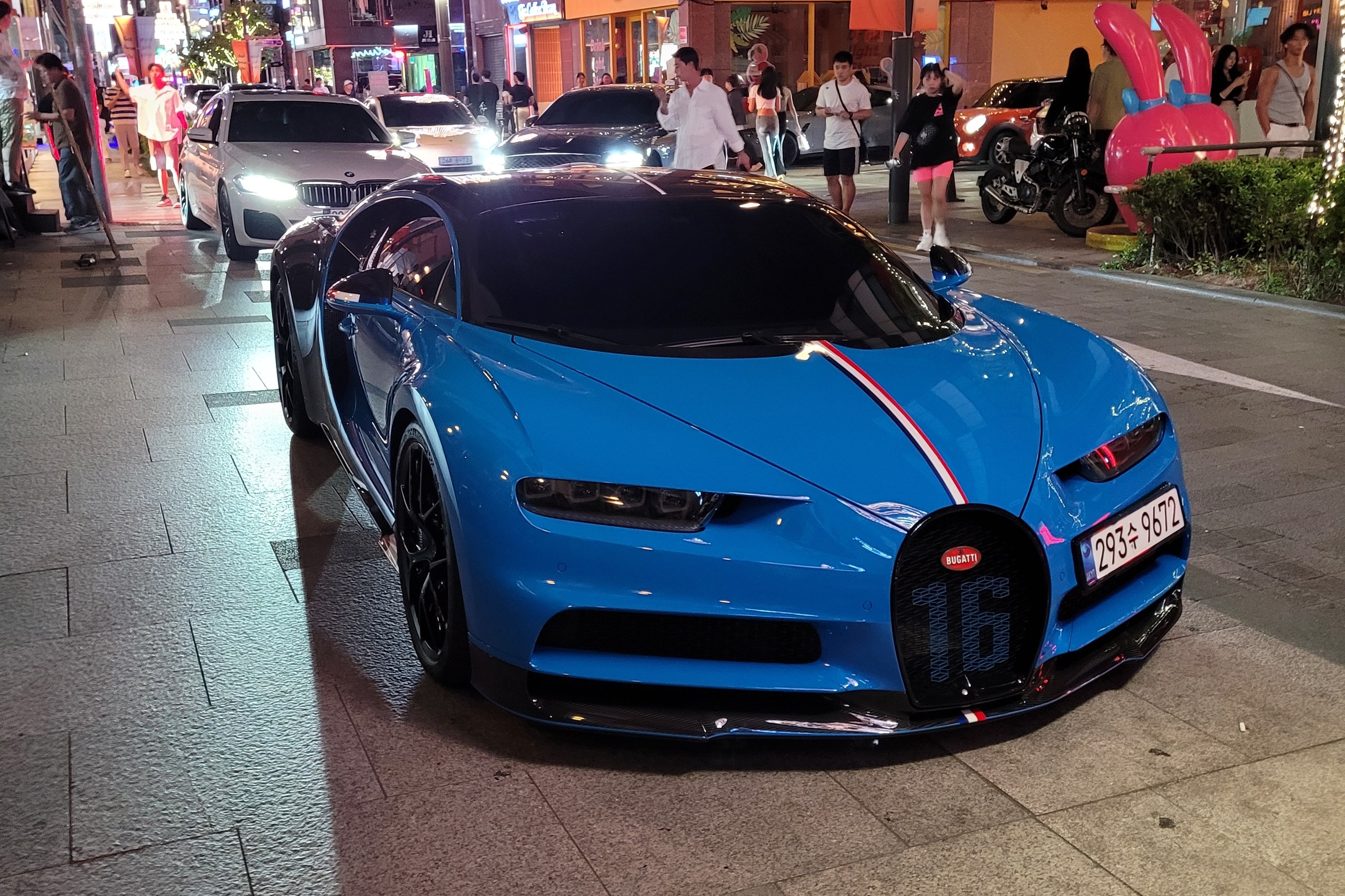 bugatti,  ferrari,  chiron,  chiron sport,  danh bac,  han quoc,  canh sat,  pha an,  tich thu,  roma,  296 gtb anh 5