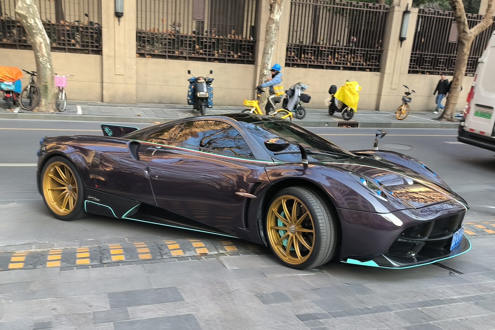 pagani,  huayra,  dinastia,  yazi,  nhai ti,  nhai xe,  phien ban rong,  trung quoc,  sieu xe,  hypercar,  zonda,  utopia anh 1