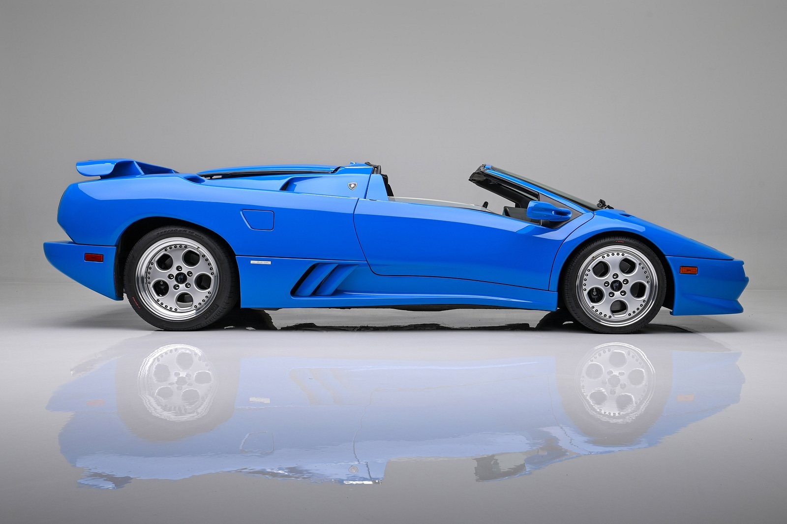 lamborghini,  diablo,  diablo vt,  diablo roadster,  donald trump,  trump,  tong thong my,  sieu xe,  dau gia,  Barrett-Jackson anh 5