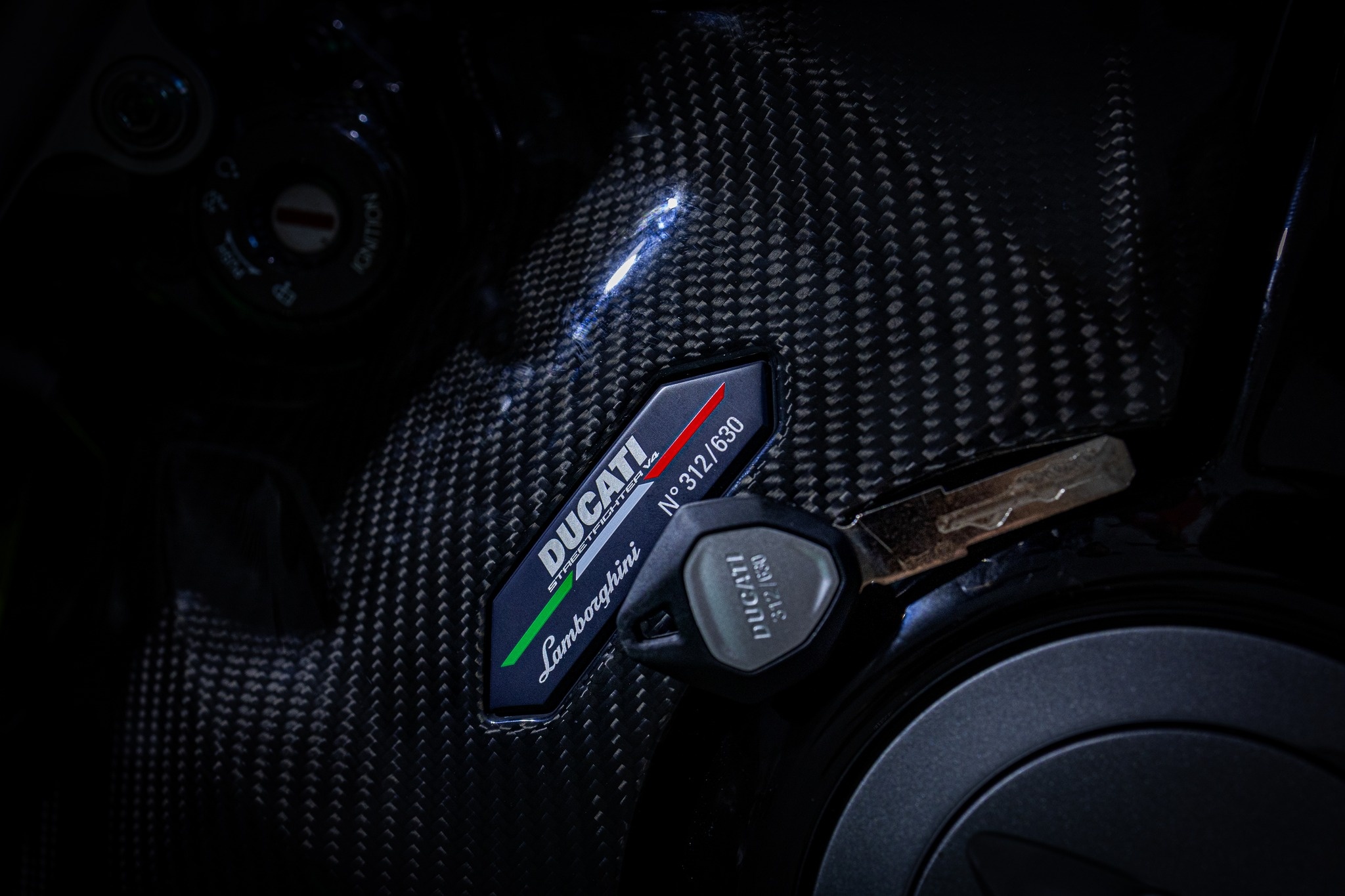 ducati,  lamborghini,  streetfighter,  streetfighter v4,  Streetfighter V4 Lamborghini anh 3