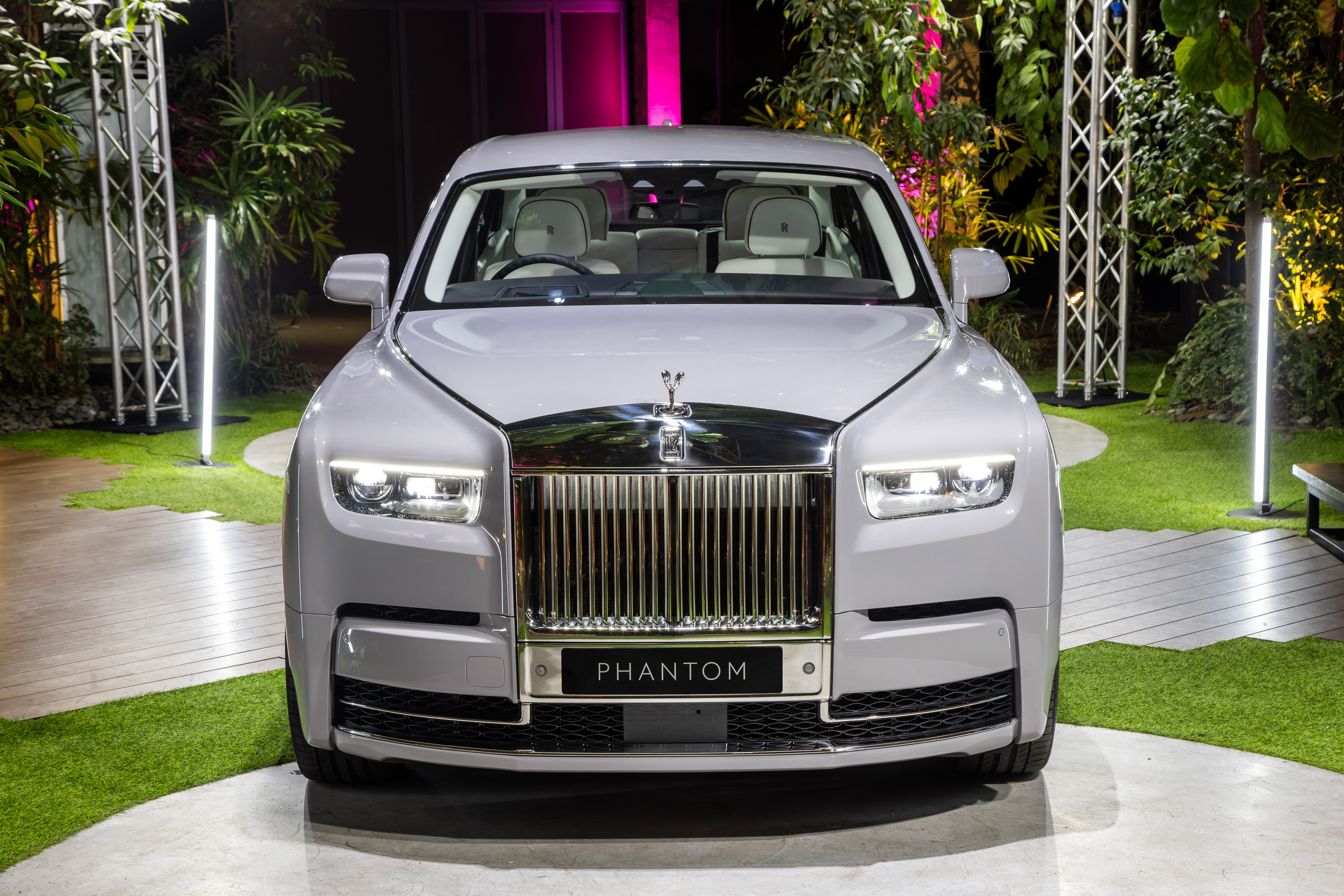 rolls-royce,  phantom phantom series ii,  siêu sang,  xe siêu sang,  sedan,  bentley,  mercedes,  maybach,  malaysia ảnh 1 rolls-royce,  phantom phantom series ii,  sieu sang,  xe sieu sang,  sedan,  bentley,  mercedes,  maybach,  malaysia anh 1