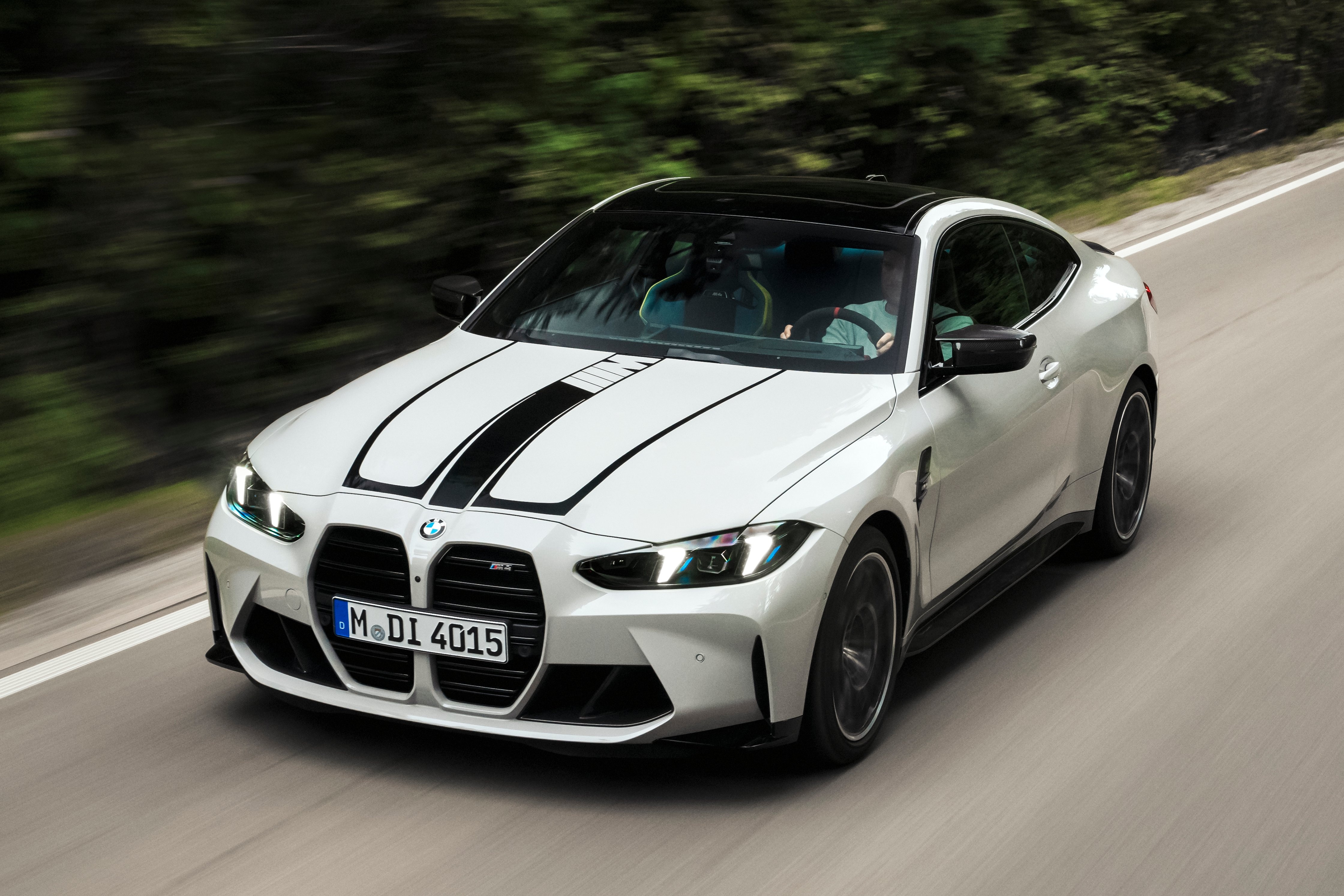 BMW M4 vua duoc nang cap nhe hinh anh