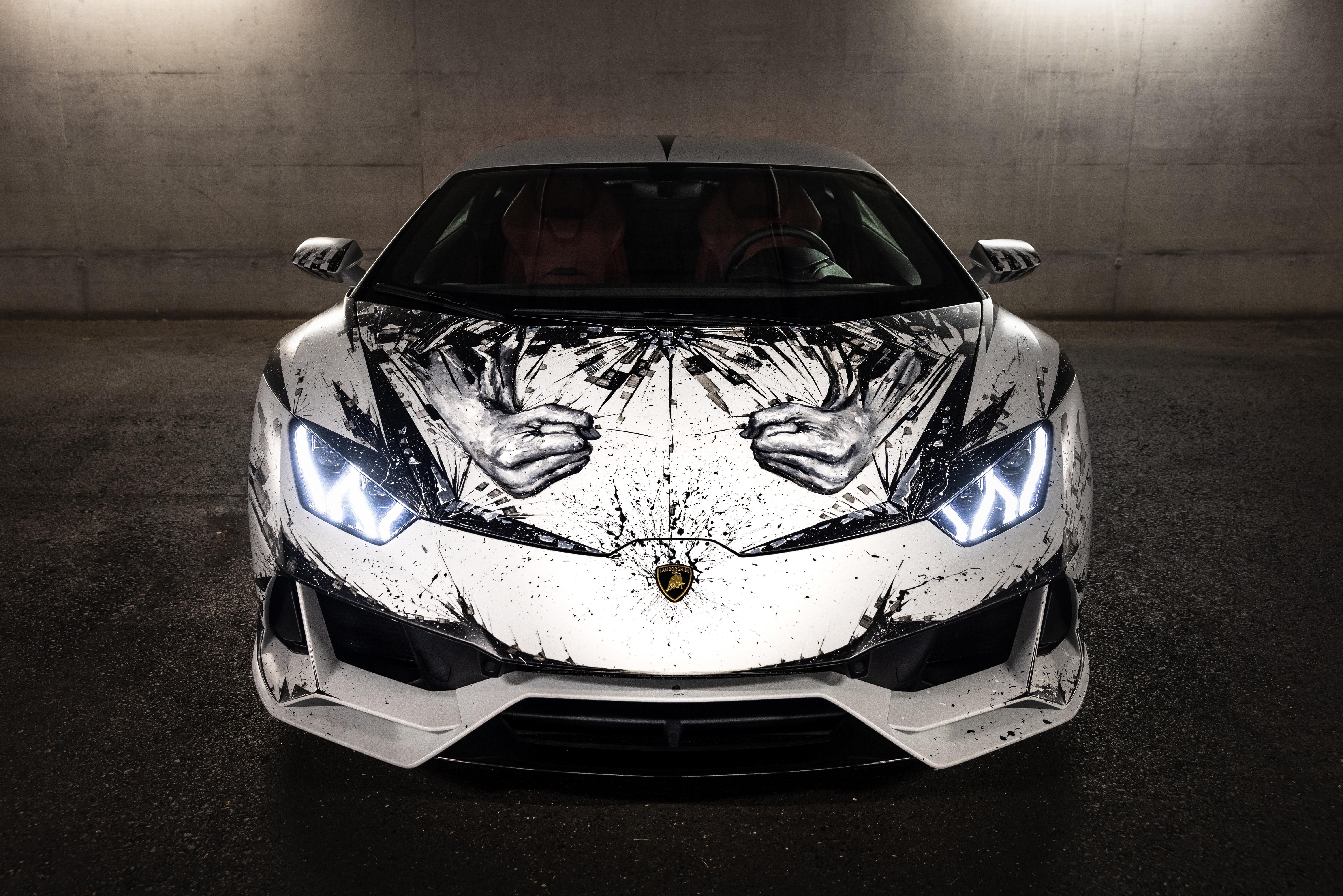 Ngam cap doi Lamborghini va Ducati lay cam hung tu than thoai Hy Lap hinh anh