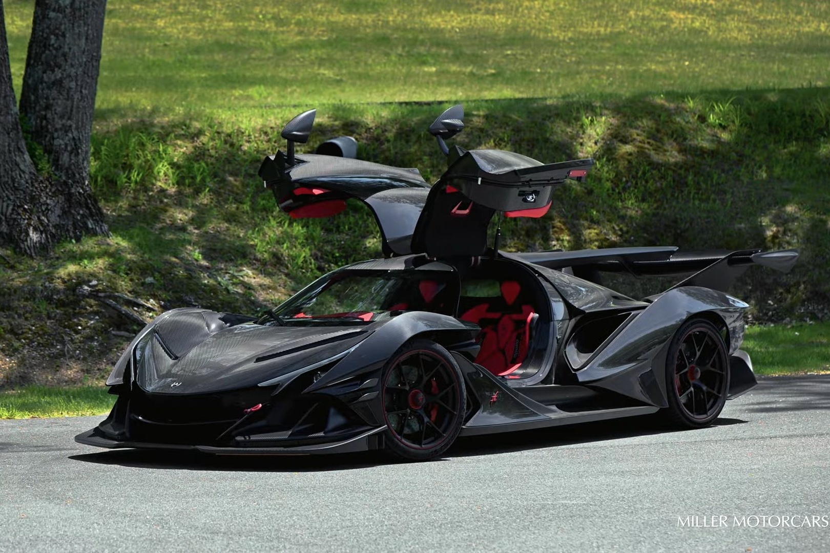 nham thin 2012,  giap thin 2024,  rong,  sieu xe,  xe sang,  rolls-royce,  bugatti,  mclaren,  jeep,  aston martin,  ferrari,  koenigsegg,  pagani anh 25