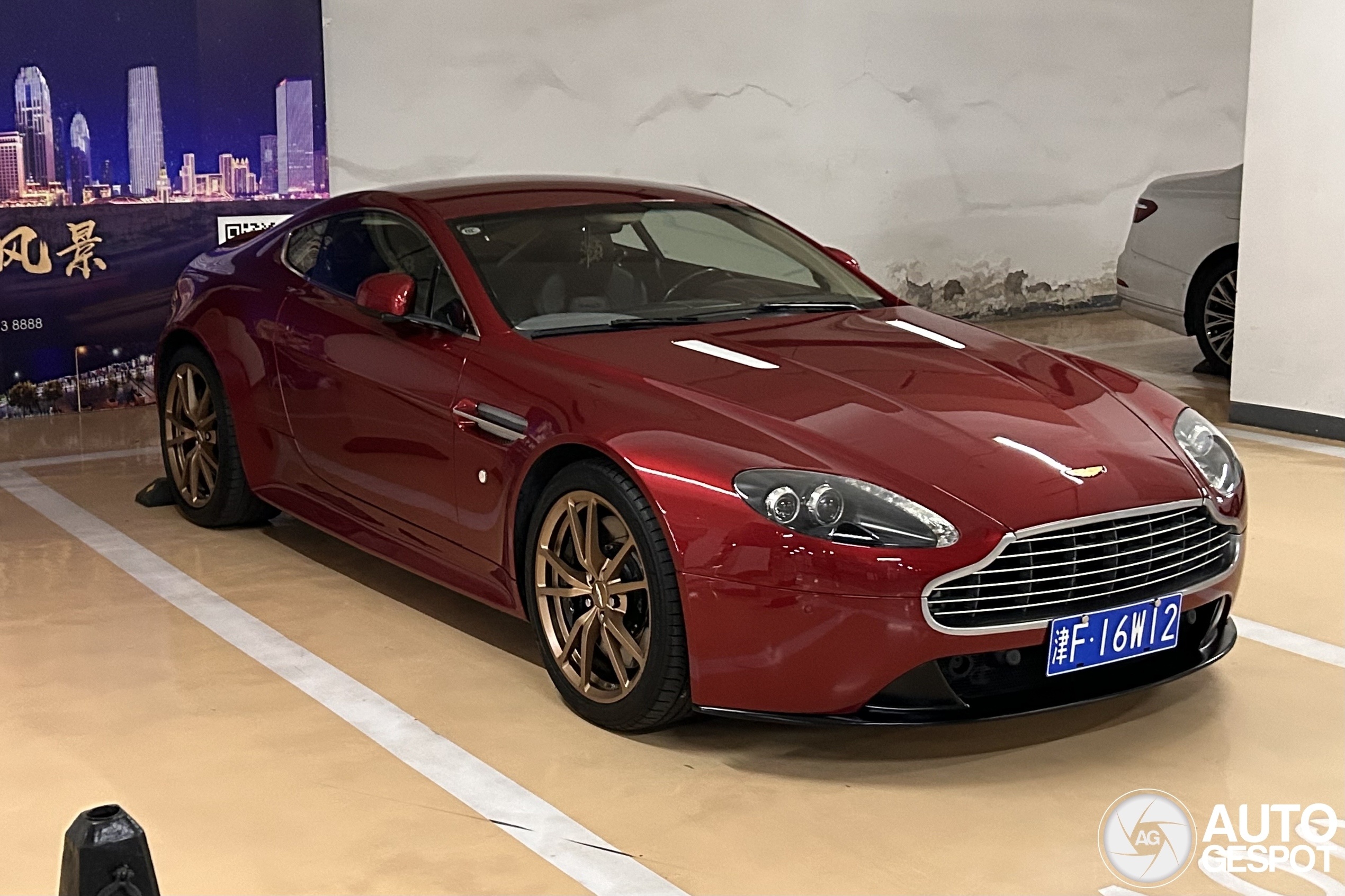 nham thin 2012,  giap thin 2024,  rong,  sieu xe,  xe sang,  rolls-royce,  bugatti,  mclaren,  jeep,  aston martin,  ferrari,  koenigsegg,  pagani anh 41