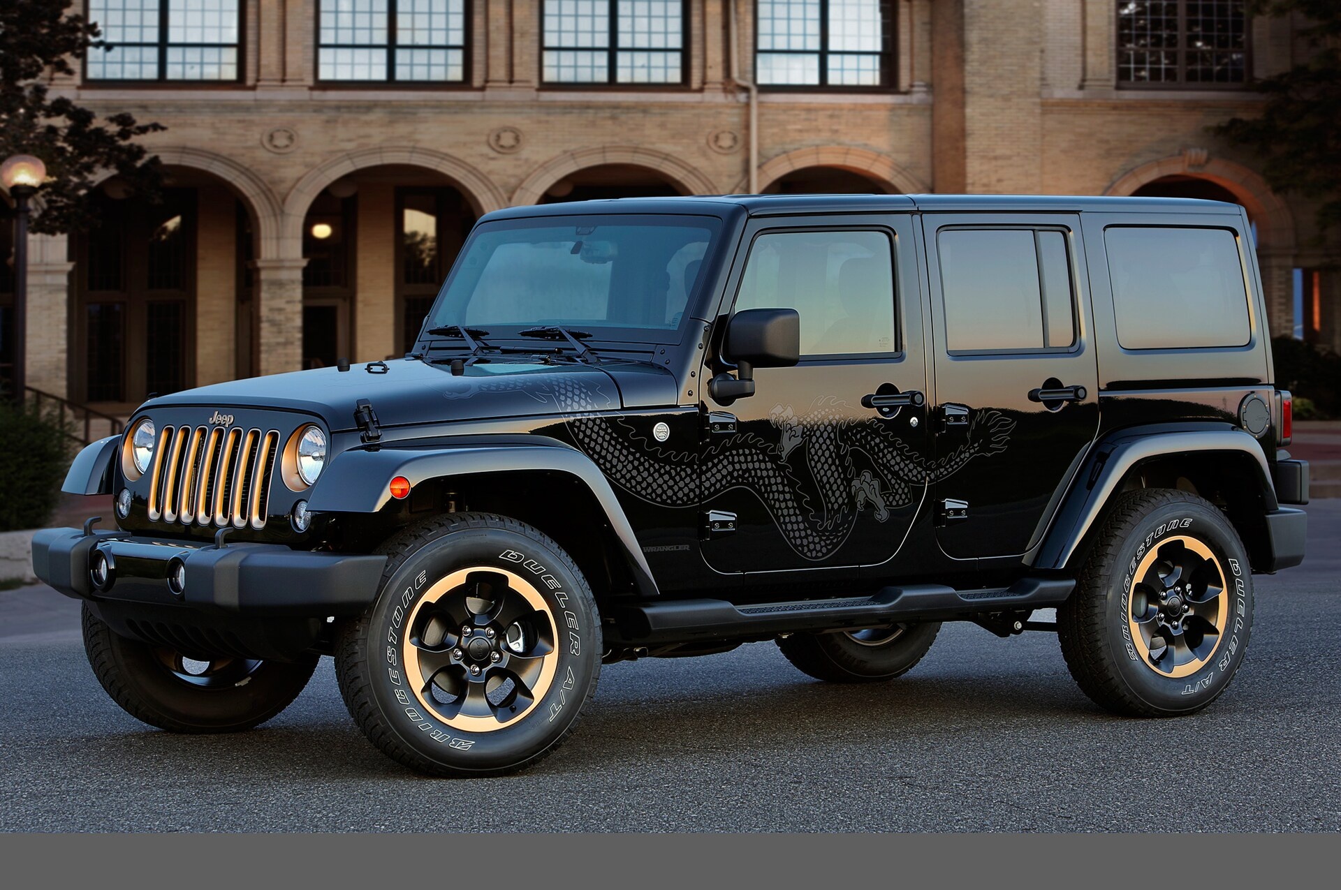 nham thin 2012,  giap thin 2024,  rong,  sieu xe,  xe sang,  rolls-royce,  bugatti,  mclaren,  jeep,  aston martin,  ferrari,  koenigsegg,  pagani anh 45