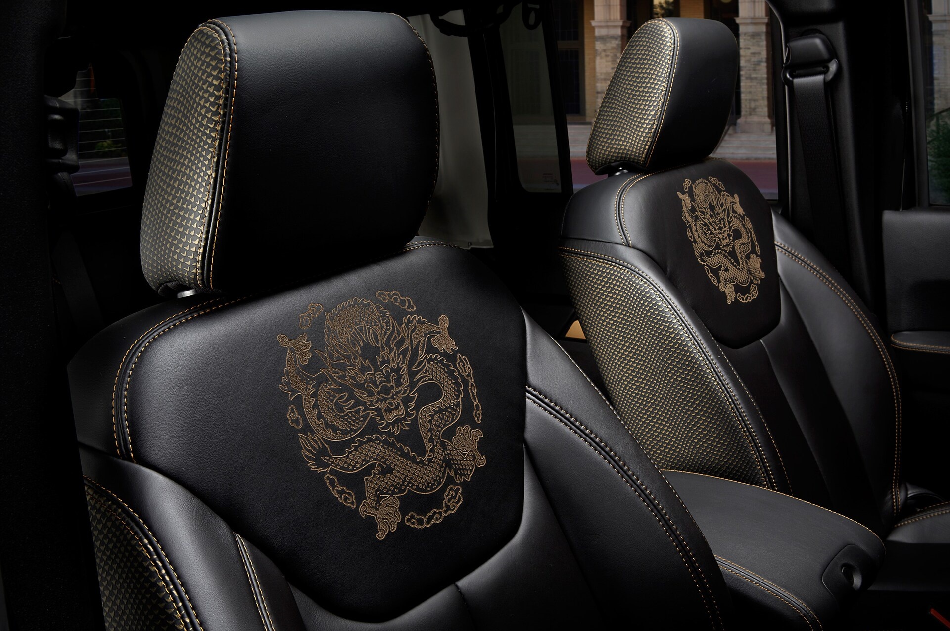 nham thin 2012,  giap thin 2024,  rong,  sieu xe,  xe sang,  rolls-royce,  bugatti,  mclaren,  jeep,  aston martin,  ferrari,  koenigsegg,  pagani anh 48