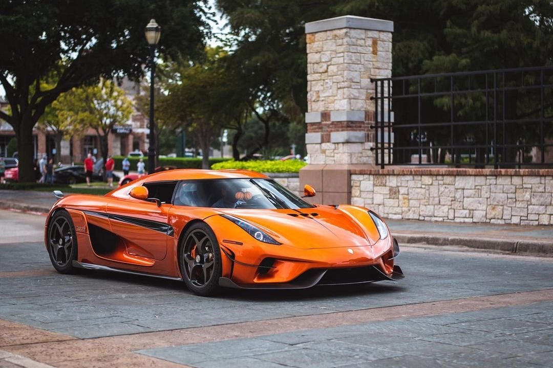 nham thin 2012,  giap thin 2024,  rong,  sieu xe,  xe sang,  rolls-royce,  bugatti,  mclaren,  jeep,  aston martin,  ferrari,  koenigsegg,  pagani anh 16