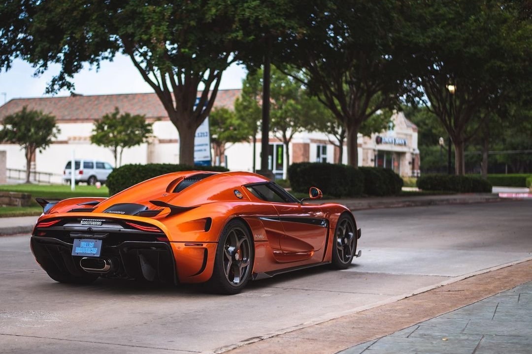 nham thin 2012,  giap thin 2024,  rong,  sieu xe,  xe sang,  rolls-royce,  bugatti,  mclaren,  jeep,  aston martin,  ferrari,  koenigsegg,  pagani anh 18