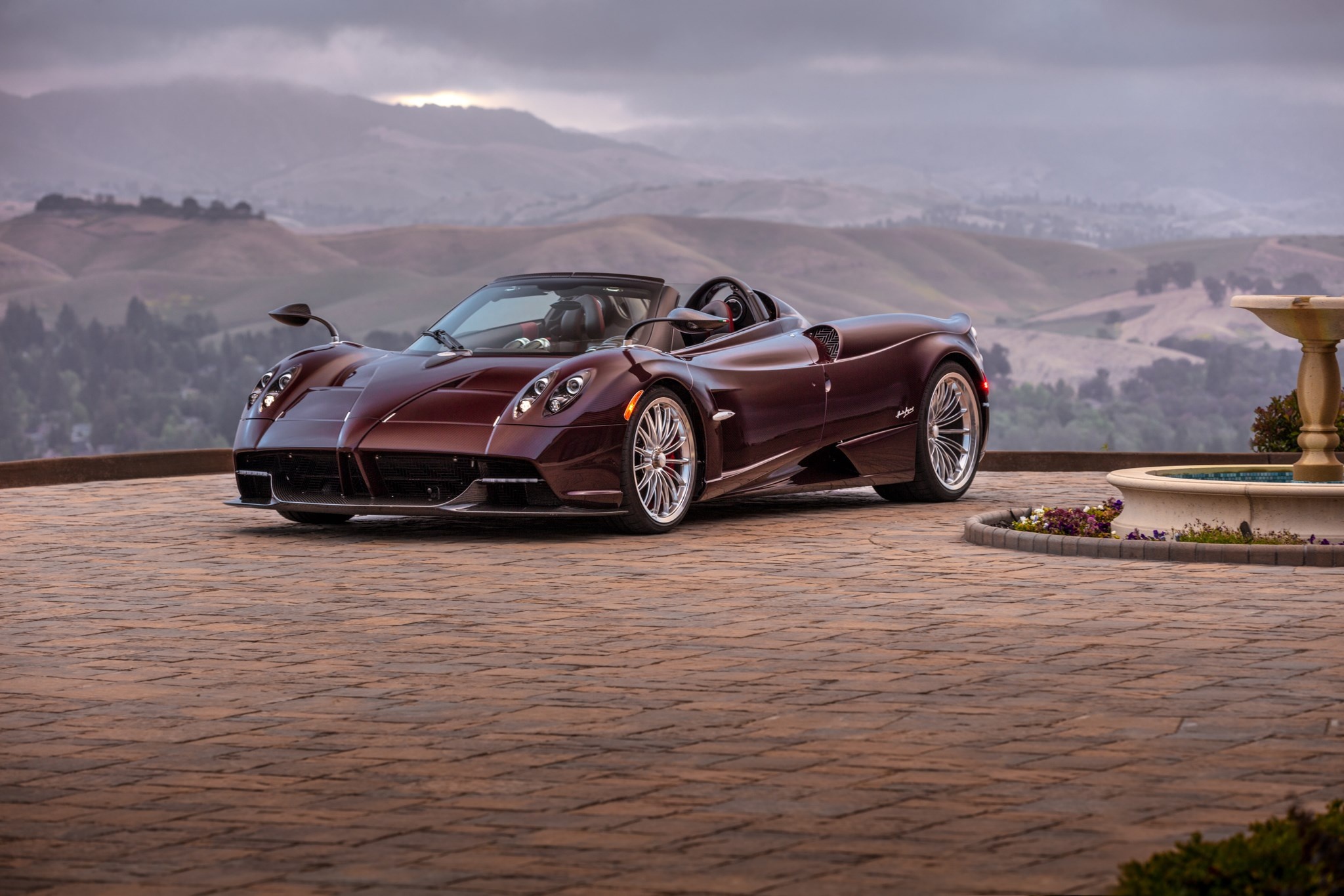 pagani,  huayra,  roadster,  huyara roadster,  zonda,  utopia,  Il Diavolo,  sieu xe,  bugatti,  koenigsegg anh 1