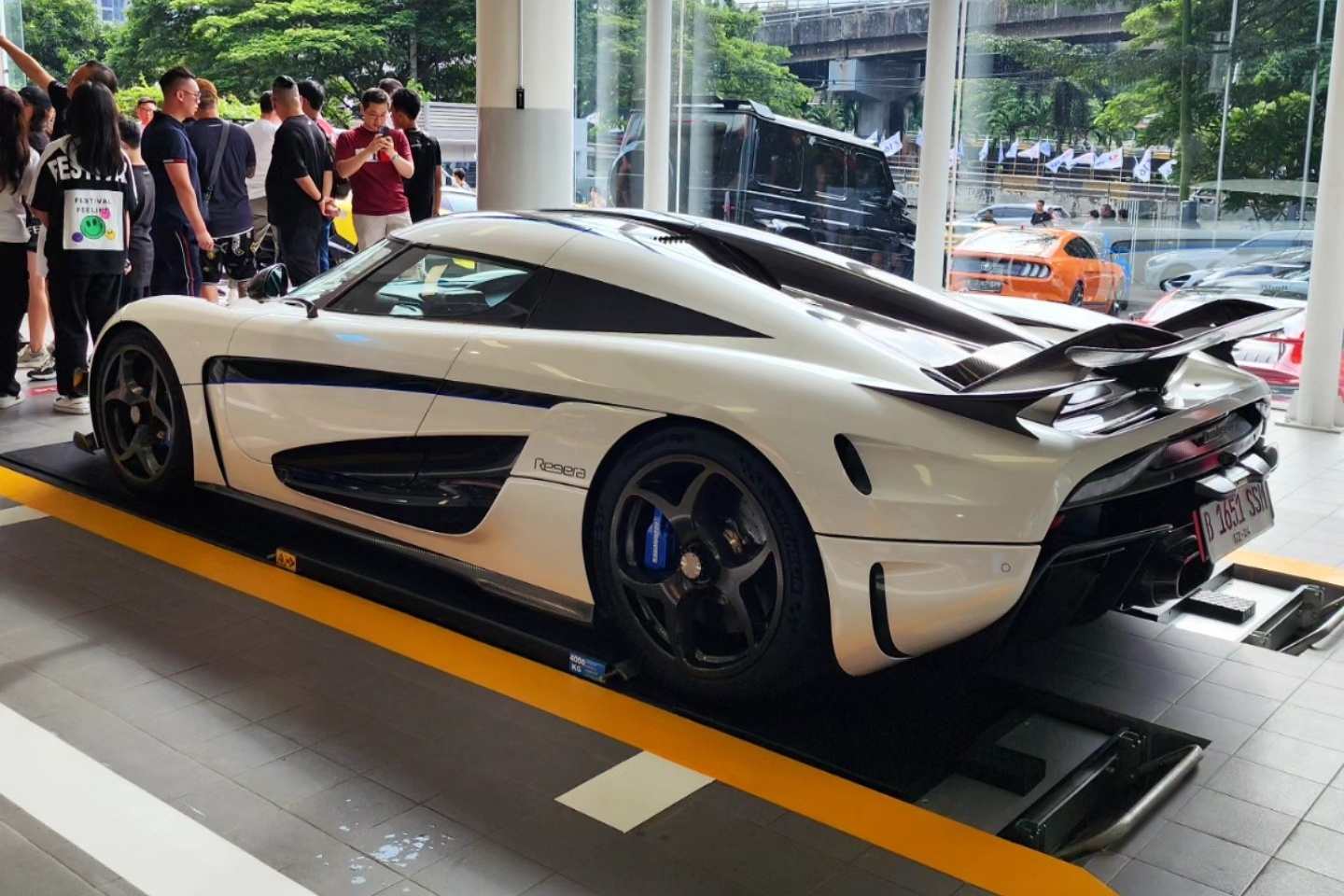 koenigsegg,  regera,  agera,  jesko,  ccx,  indonesia,  sieu xe,  supercar,  hypercar,  pagani,  huayra,  zonda,  utopia,  huayra roadster anh 14