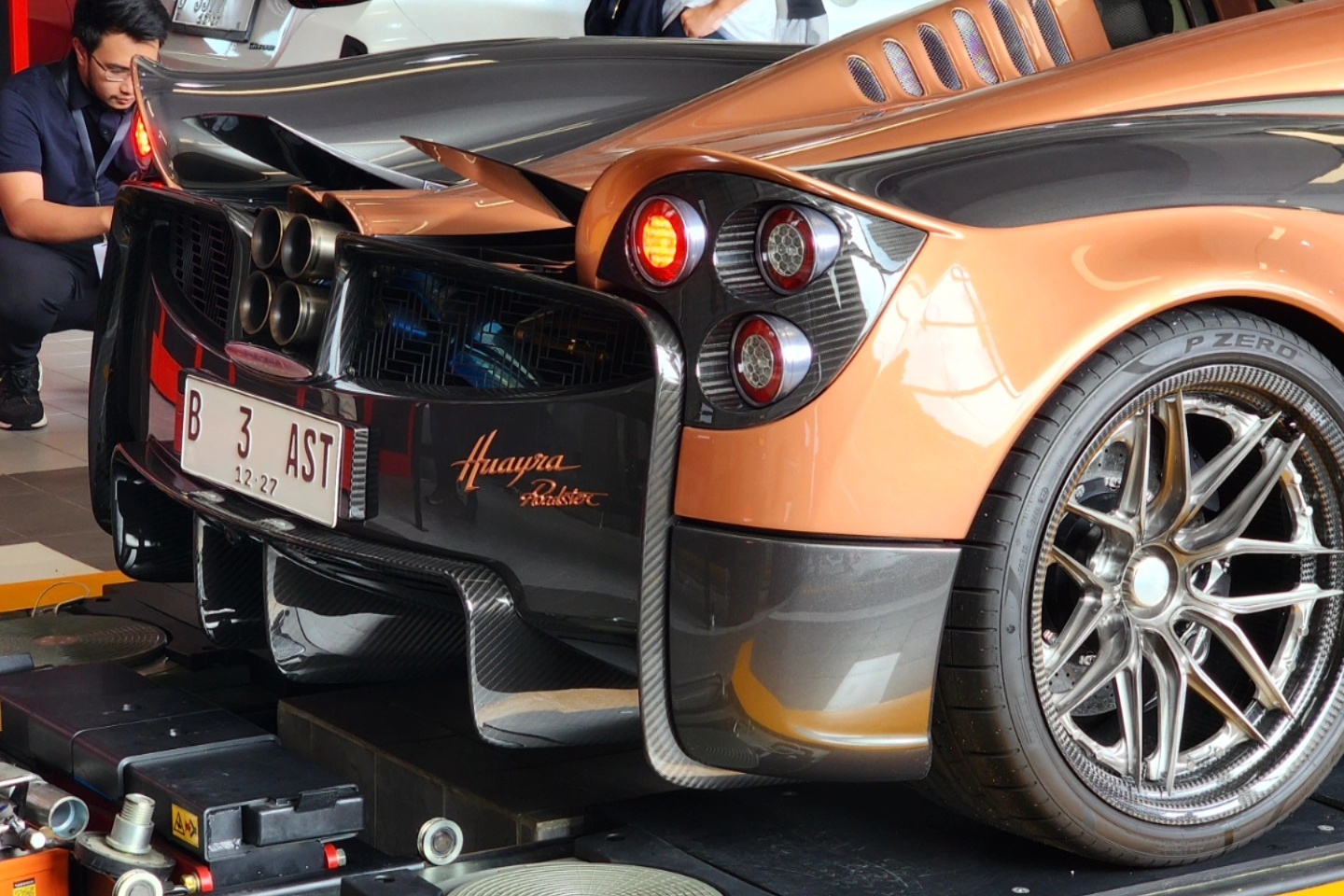 koenigsegg,  regera,  agera,  jesko,  ccx,  indonesia,  sieu xe,  supercar,  hypercar,  pagani,  huayra,  zonda,  utopia,  huayra roadster anh 17