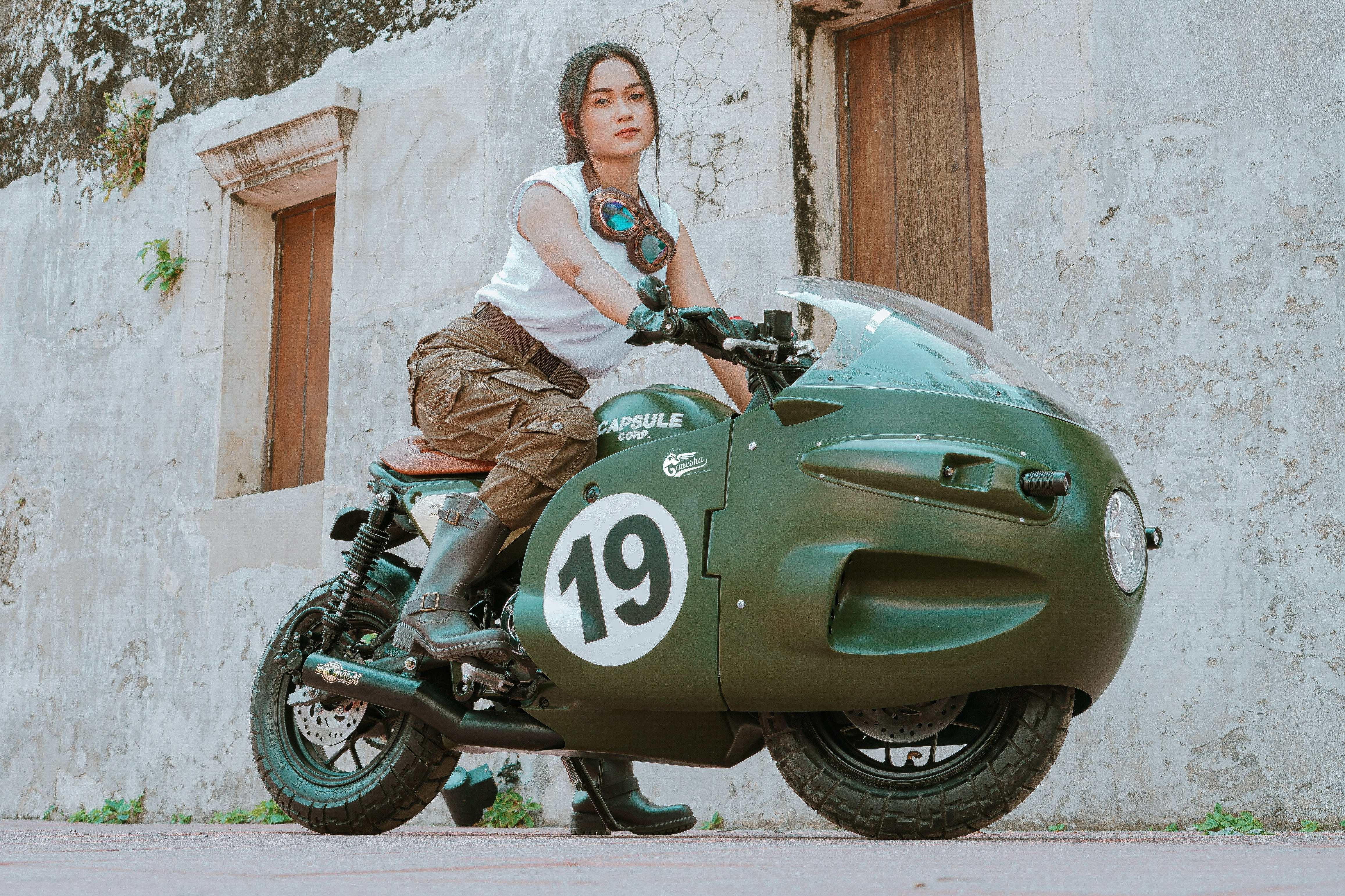 Doc dao Honda Monkey hoa sieu moto trong '7 Vien Ngoc Rong' hinh anh