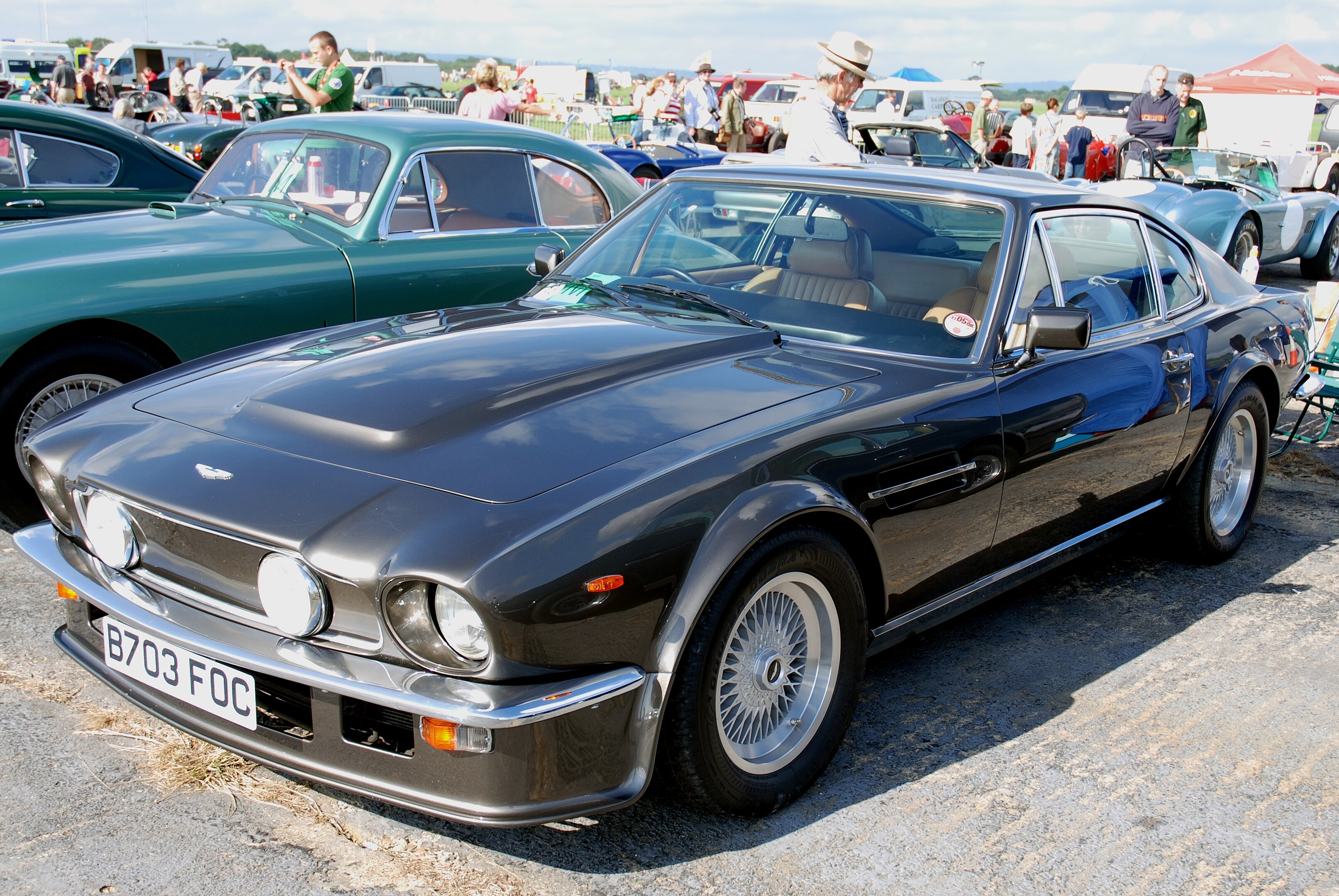 aston,  martin,  aston martin,  valour,  aston martin valour,  Gordon Ramsay,  siêu xe,  dbr22 ảnh 4 aston,  martin,  aston martin,  valour,  aston martin valour,  Gordon Ramsay,  sieu xe,  dbr22 anh 4