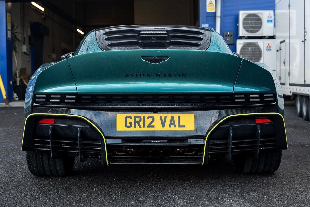 aston,  martin,  aston martin,  valour,  aston martin valour,  Gordon Ramsay,  siêu xe,  dbr22 ảnh 8 aston,  martin,  aston martin,  valour,  aston martin valour,  Gordon Ramsay,  sieu xe,  dbr22 anh 8