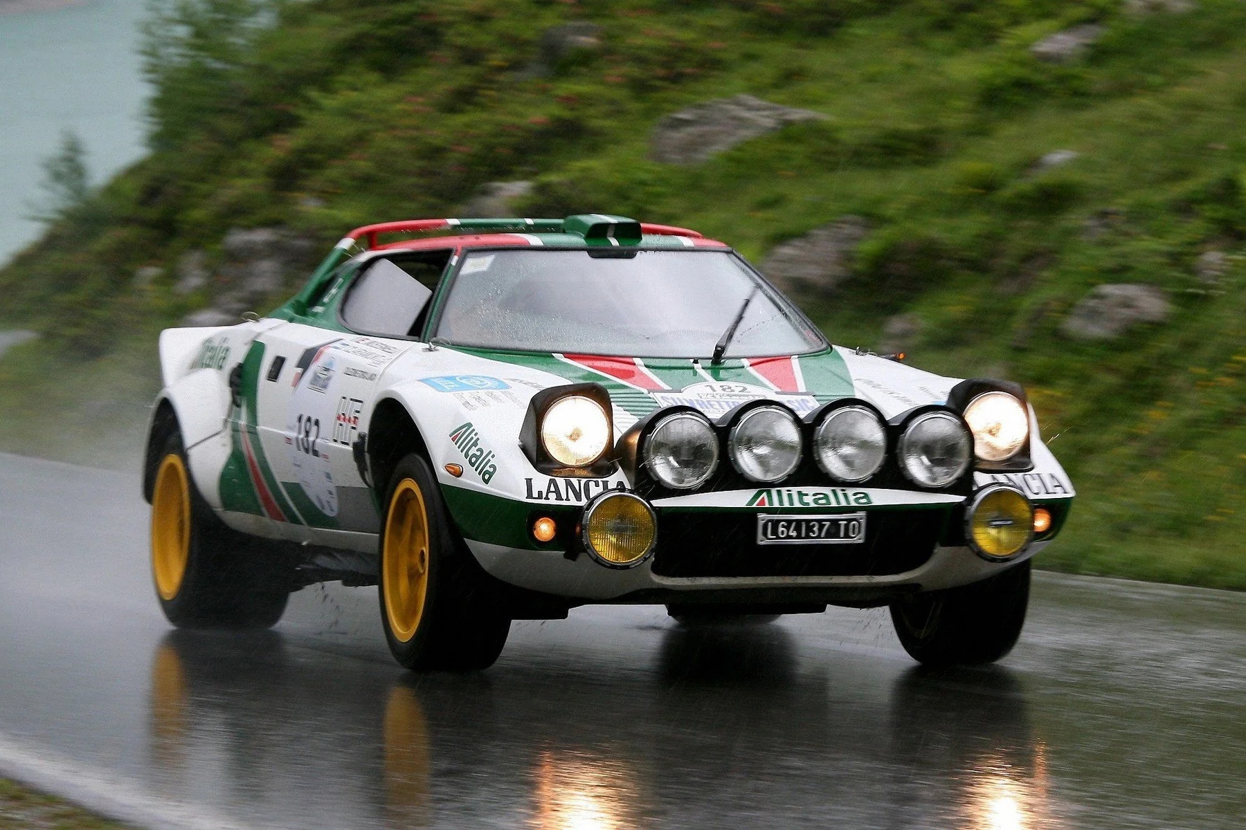 Marcello Gandini,  lamborghini,  thiet ke,  miura,  countach,  ferrari,  bugatti,  alfa romeo,  bmw anh 14