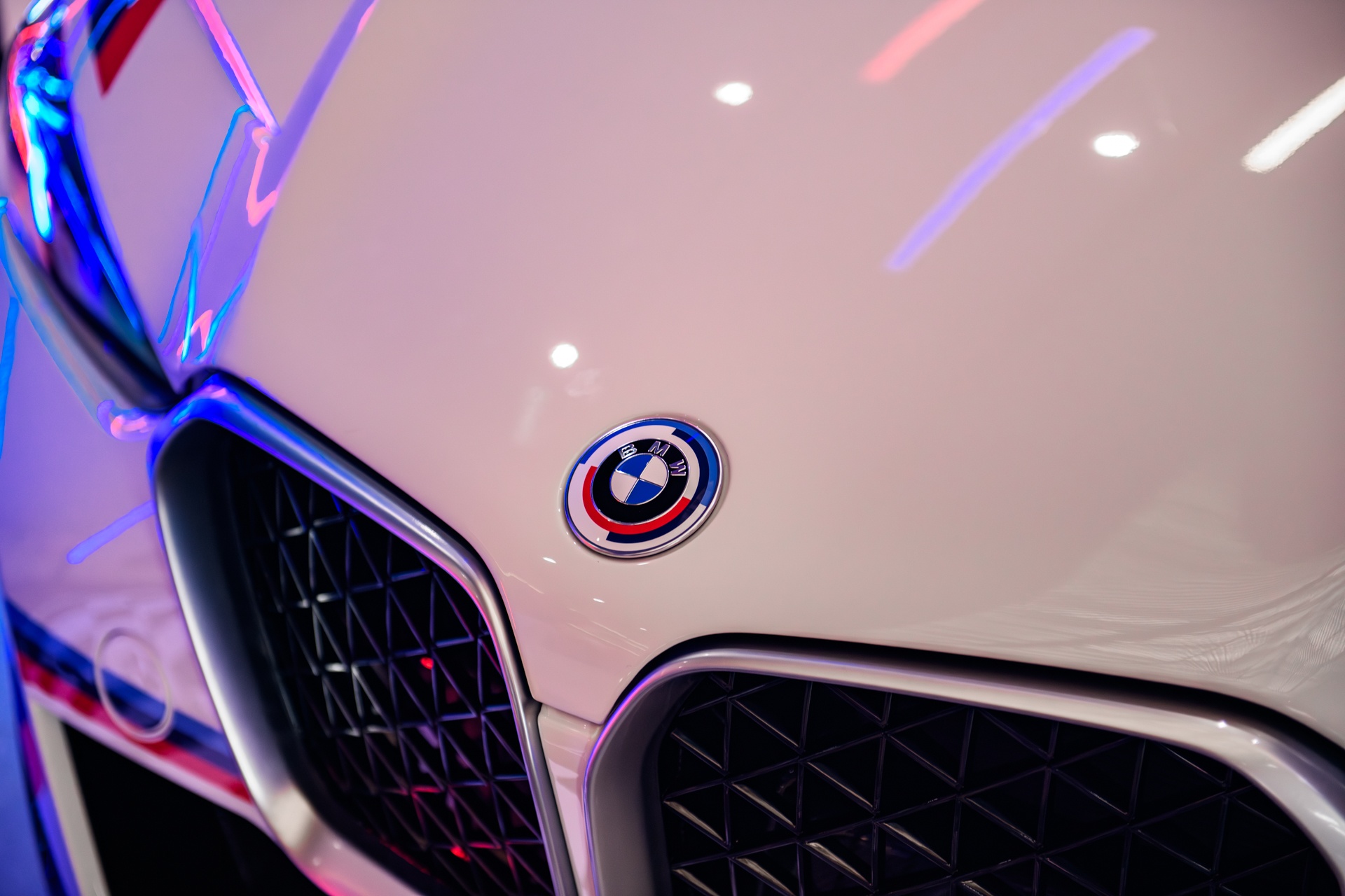 bmw,  csl,  bmw m,  bmw m4,  m4,  m4 csl,  bmw 3.0 csl,  gioi han,  batmobile,  singapore anh 2