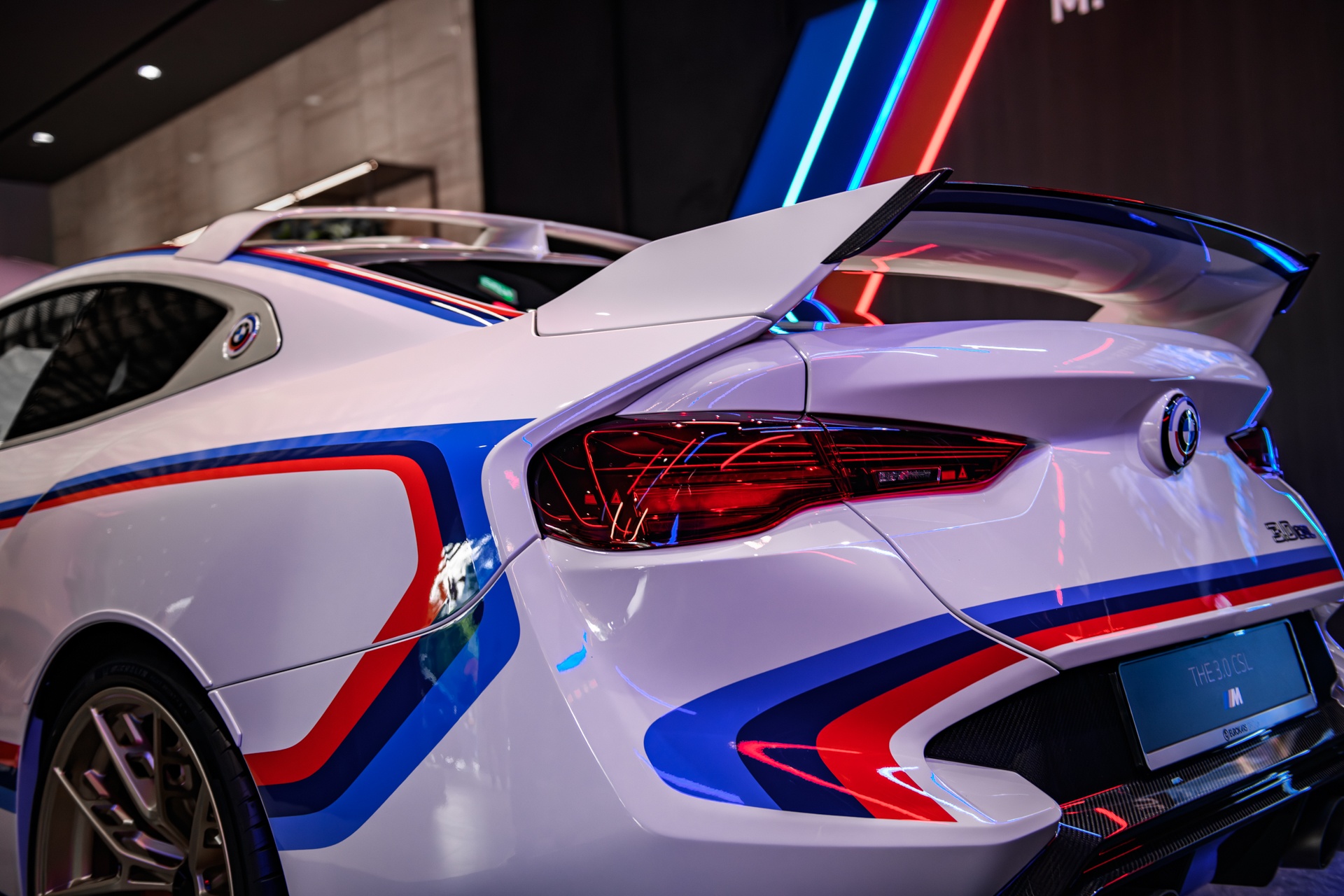 bmw,  csl,  bmw m,  bmw m4,  m4,  m4 csl,  bmw 3.0 csl,  gioi han,  batmobile,  singapore anh 5