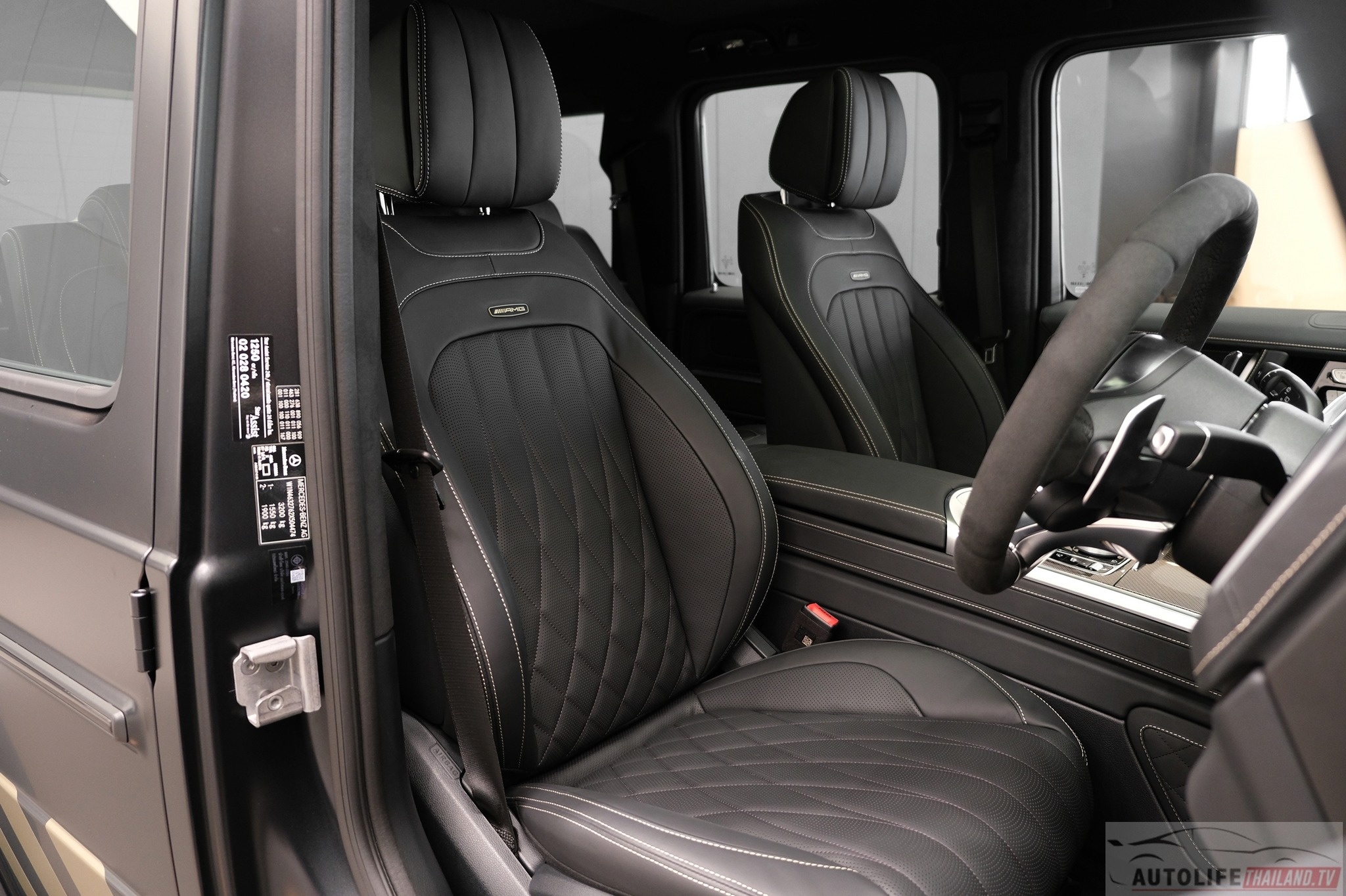 thái lan,  g63,  g63 grand edition,  g 63,  g 63 grand edition,  mercedes-benz,  mercedes,  benz,  amg,  mercedes-amg,  suv,  hiệu năng cao ảnh 11 thai lan,  g63,  g63 grand edition,  g 63,  g 63 grand edition,  mercedes-benz,  mercedes,  benz,  amg,  mercedes-amg,  suv,  hieu nang cao anh 11