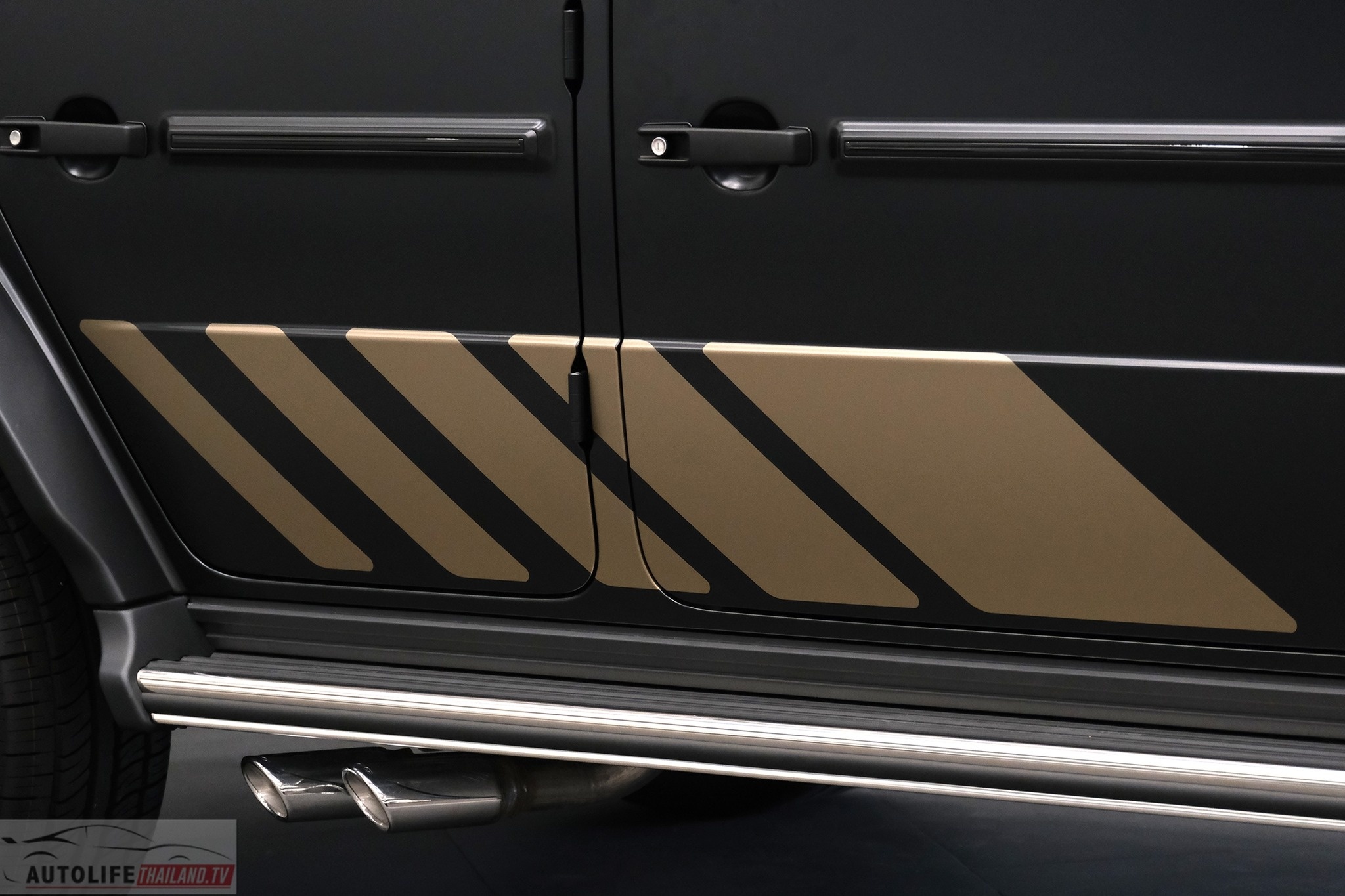 thái lan,  g63,  g63 grand edition,  g 63,  g 63 grand edition,  mercedes-benz,  mercedes,  benz,  amg,  mercedes-amg,  suv,  hiệu năng cao ảnh 5 thai lan,  g63,  g63 grand edition,  g 63,  g 63 grand edition,  mercedes-benz,  mercedes,  benz,  amg,  mercedes-amg,  suv,  hieu nang cao anh 5