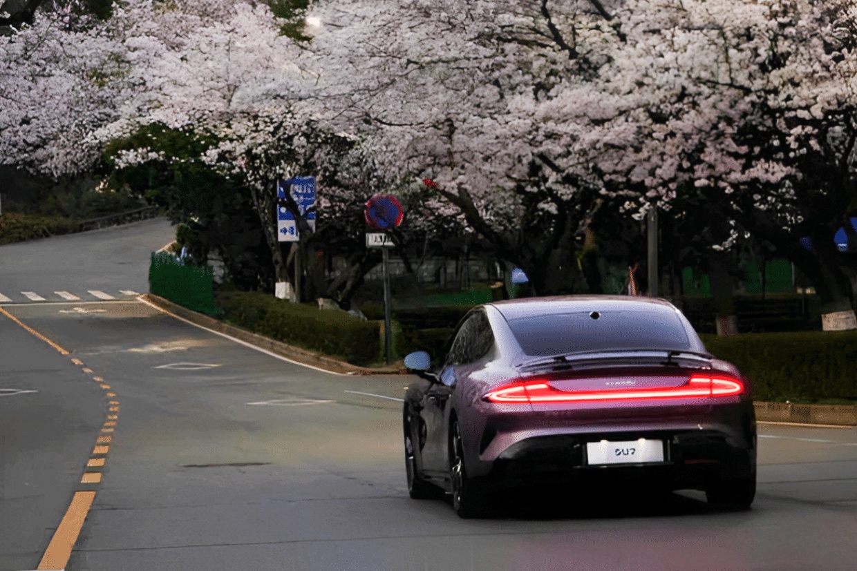 xiaomi,  su7,  xiaomi su7,  xe dien,  ev,  lei jun,  loi quan anh 3