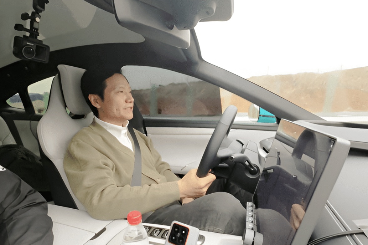 xiaomi,  su7,  xiaomi su7,  xe dien,  ev,  lei jun,  loi quan anh 2