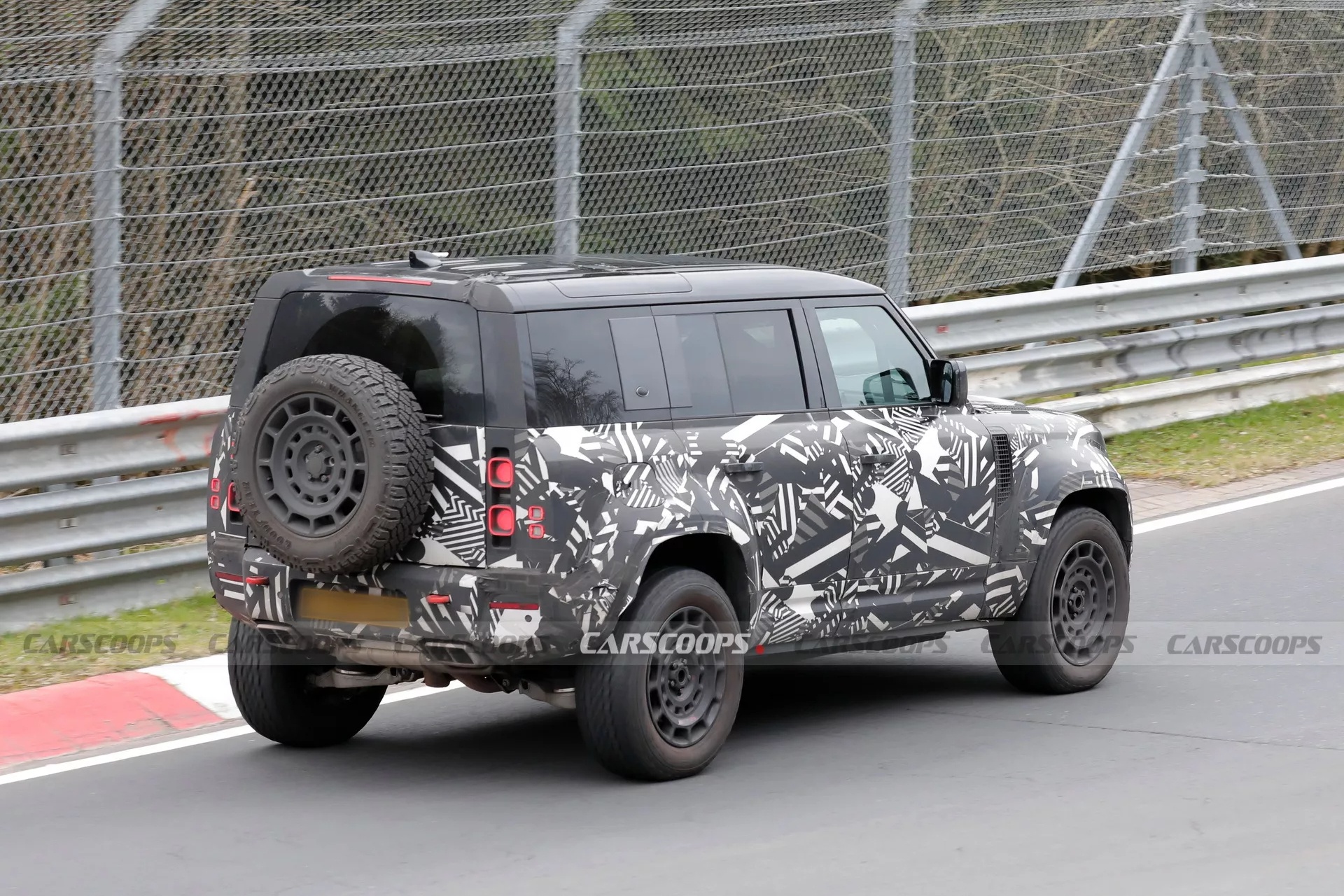 land rover,  defender,  octa,  defender octa,  g63,  mercedes,  mercedes-amg g63,  suv anh 6