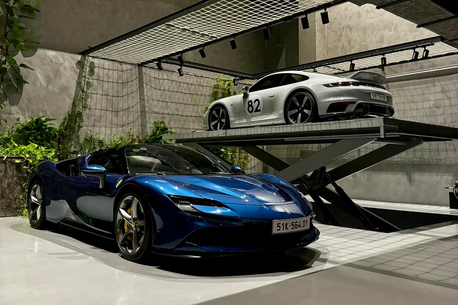 cường đô la,  nguyễn quốc cường,  siêu xe,  lamborghini,  ferrari,  mclaren,  porsche,  audi,  bmw,  mercedes,  maybach,  honda,  civic type r,  land rover,  bentley,  morgan ảnh 1 cuong do la,  nguyen quoc cuong,  sieu xe,  lamborghini,  ferrari,  mclaren,  porsche,  audi,  bmw,  mercedes,  maybach,  honda,  civic type r,  land rover,  bentley,  morgan anh 1