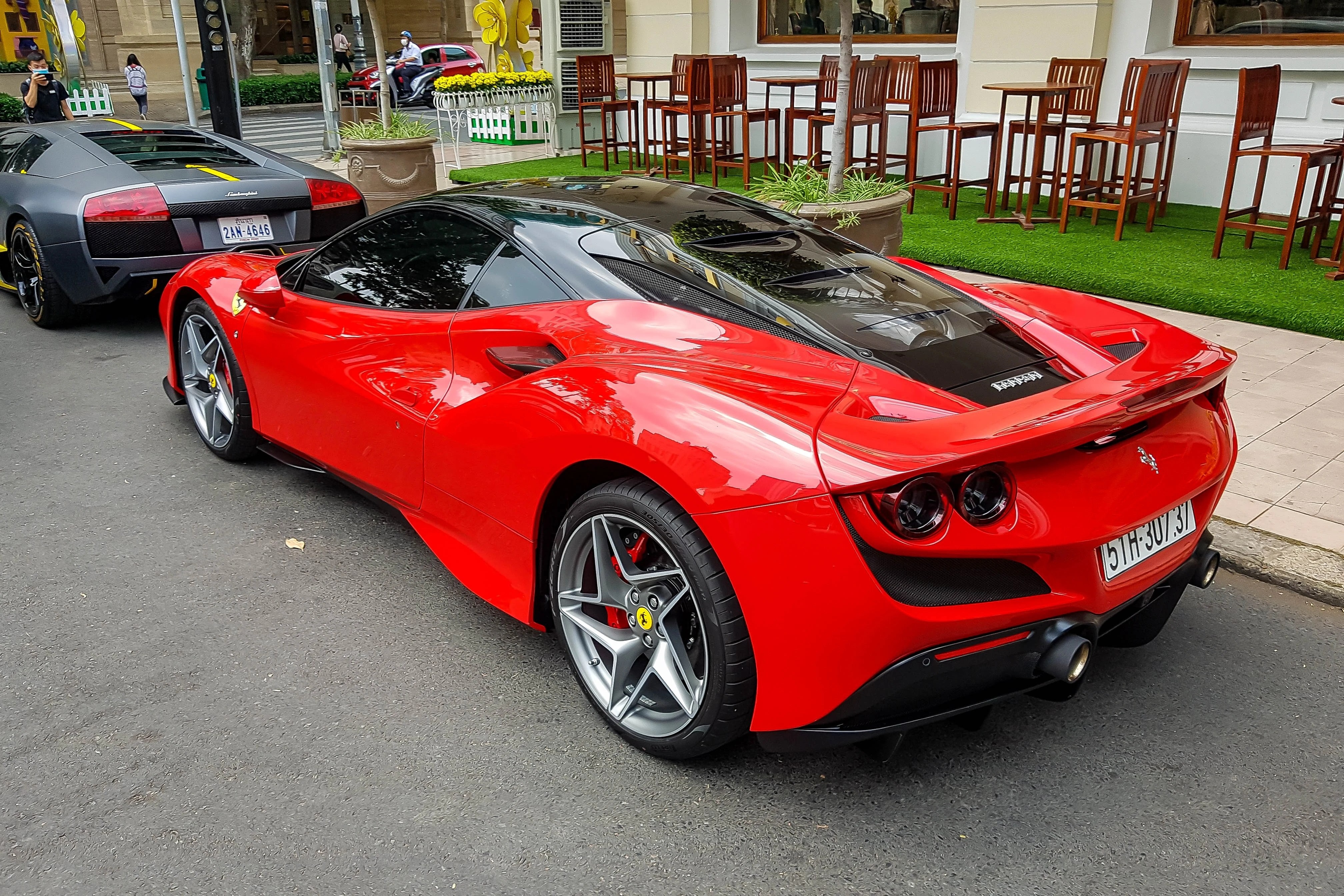 cường đô la,  nguyễn quốc cường,  siêu xe,  lamborghini,  ferrari,  mclaren,  porsche,  audi,  bmw,  mercedes,  maybach,  honda,  civic type r,  land rover,  bentley,  morgan ảnh 56 cuong do la,  nguyen quoc cuong,  sieu xe,  lamborghini,  ferrari,  mclaren,  porsche,  audi,  bmw,  mercedes,  maybach,  honda,  civic type r,  land rover,  bentley,  morgan anh 56