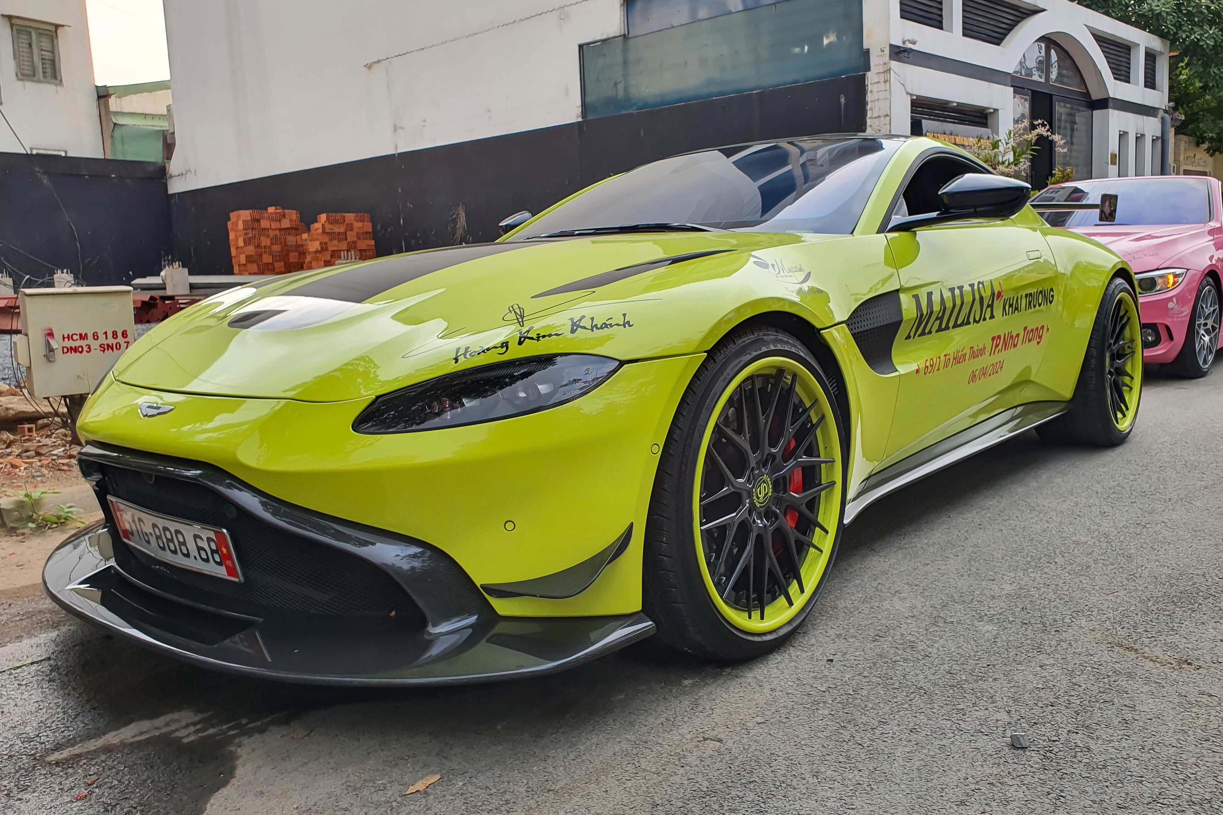 hoang kim khanh,  sieu xe,  ferrari,  lamborghini,  morgan,  porsche,  aston martin,  bentley,  cadillac anh 10