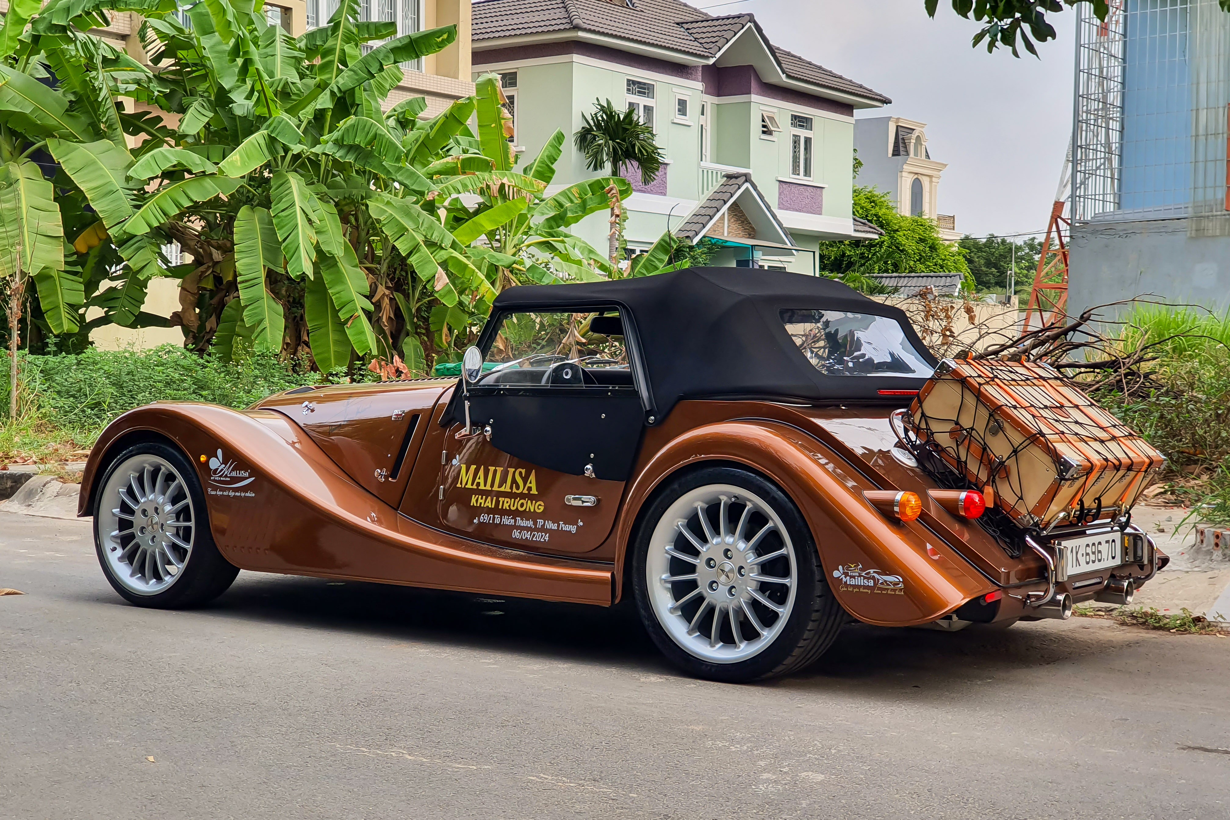 hoang kim khanh,  sieu xe,  ferrari,  lamborghini,  morgan,  porsche,  aston martin,  bentley,  cadillac anh 13