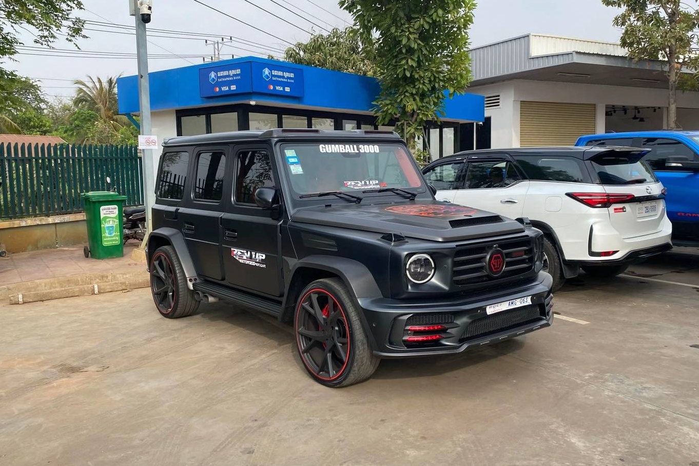 gumball 3000,  cuong do la,  nguyen quoc cuong,  dang le nguyen vu,  sieu xe,  campuchia,  bugatti,  mclaren,  lamborghini,  ferrari anh 6