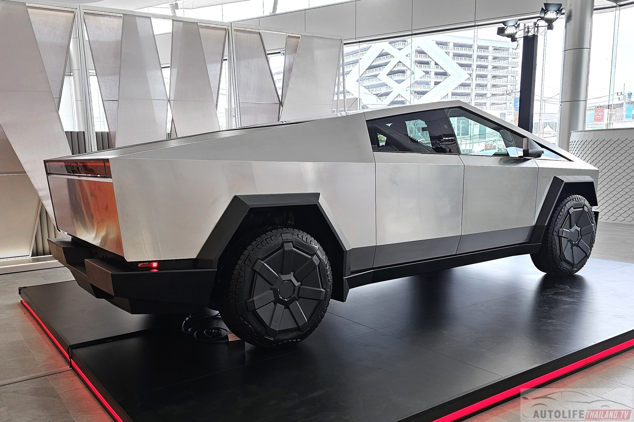 tesla,  cybertruck,  bán tải,  bán tải điện,  xe điện,  ev,  tesla cybertruck ảnh 15 tesla,  cybertruck,  ban tai,  ban tai dien,  xe dien,  ev,  tesla cybertruck anh 15