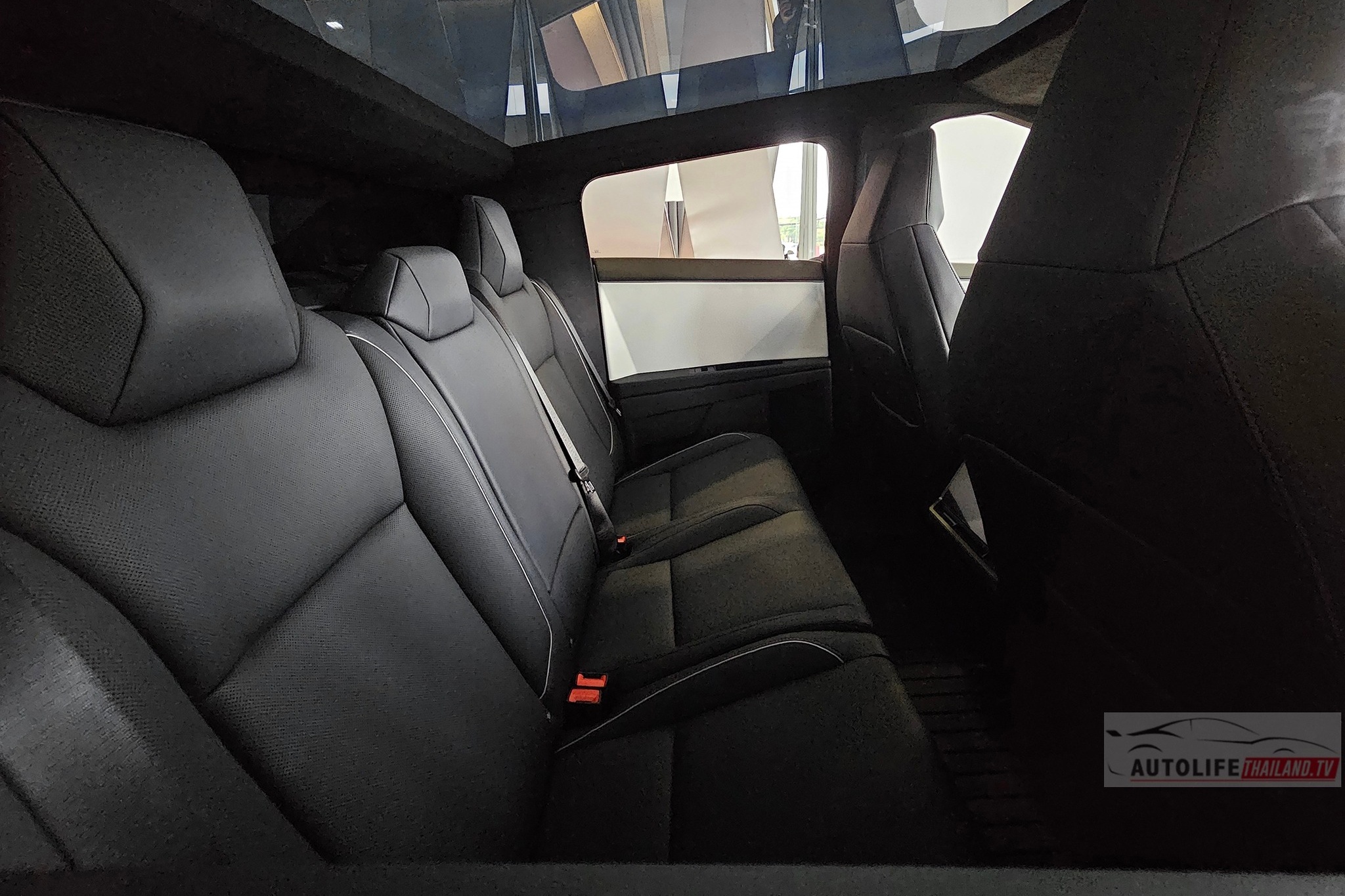 tesla,  cybertruck,  bán tải,  bán tải điện,  xe điện,  ev,  tesla cybertruck ảnh 13 tesla,  cybertruck,  ban tai,  ban tai dien,  xe dien,  ev,  tesla cybertruck anh 13