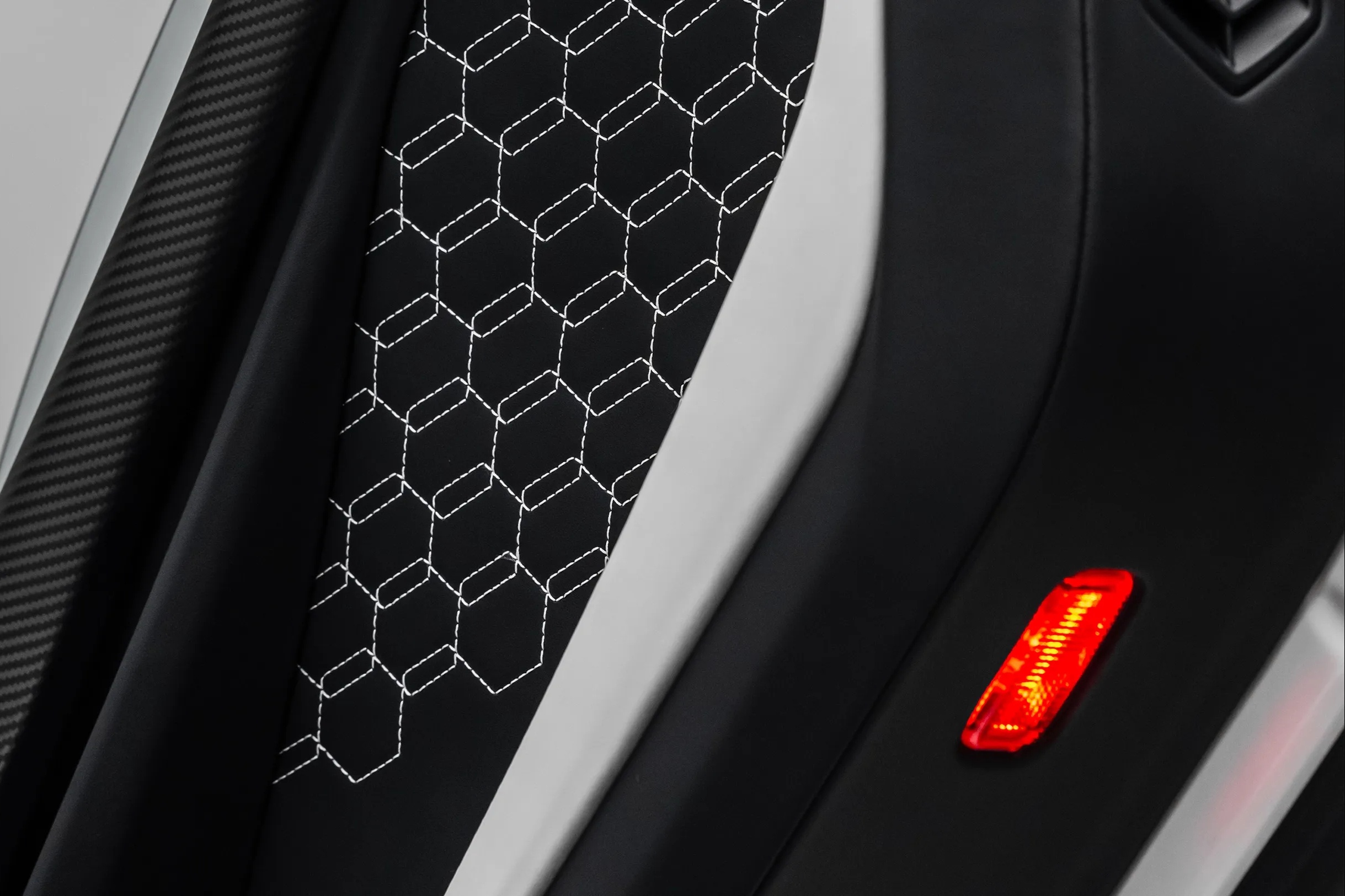 siêu xe, uae, lamborghini, revuelto, hybrid, lamborghini revuelto ảnh 14 sieu xe, uae, lamborghini, revuelto, hybrid, lamborghini revuelto anh 14