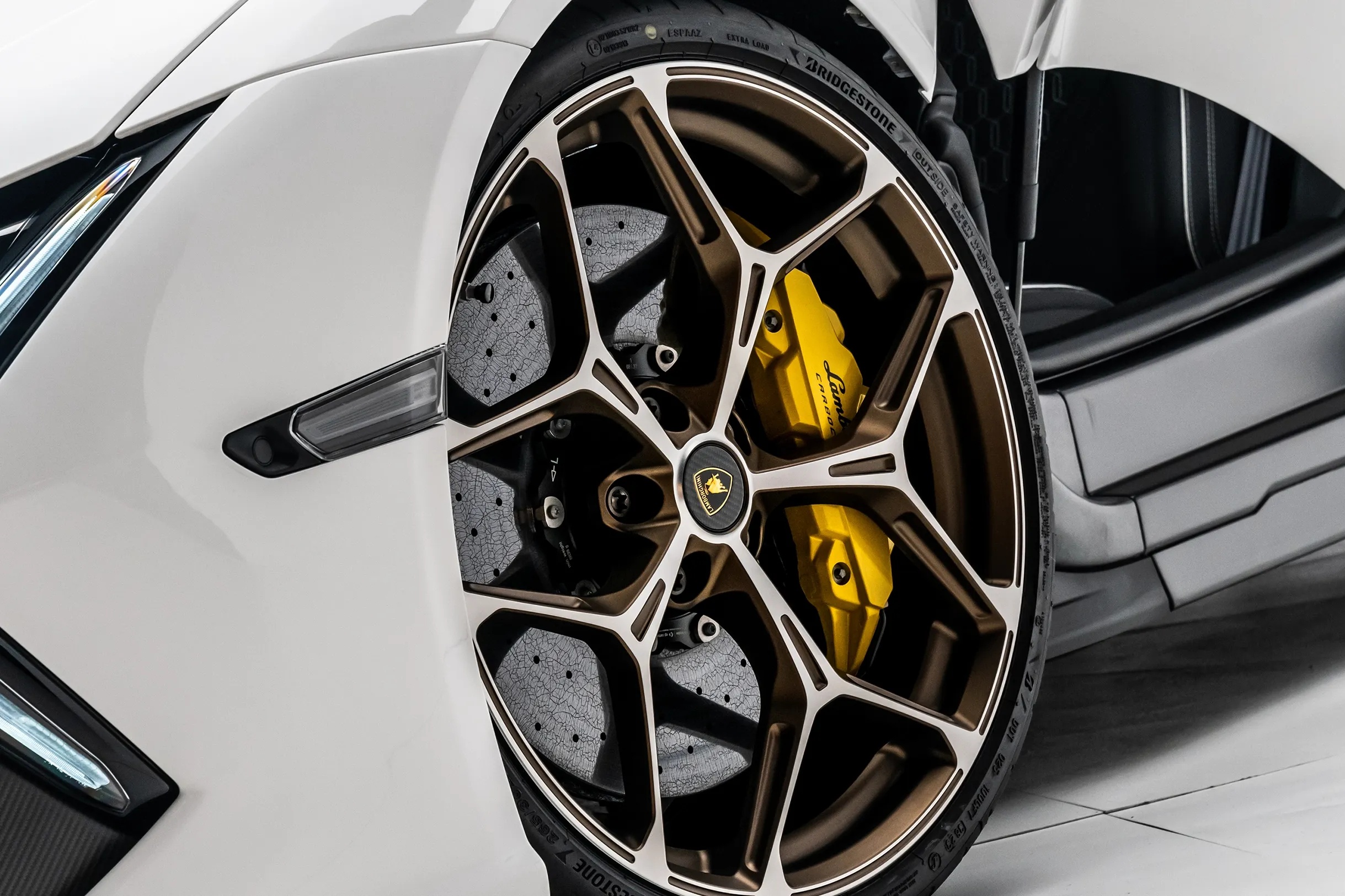 sieu xe,  uae,  lamborghini,  revuelto,  hybrid,  lamborghini revuelto anh 7