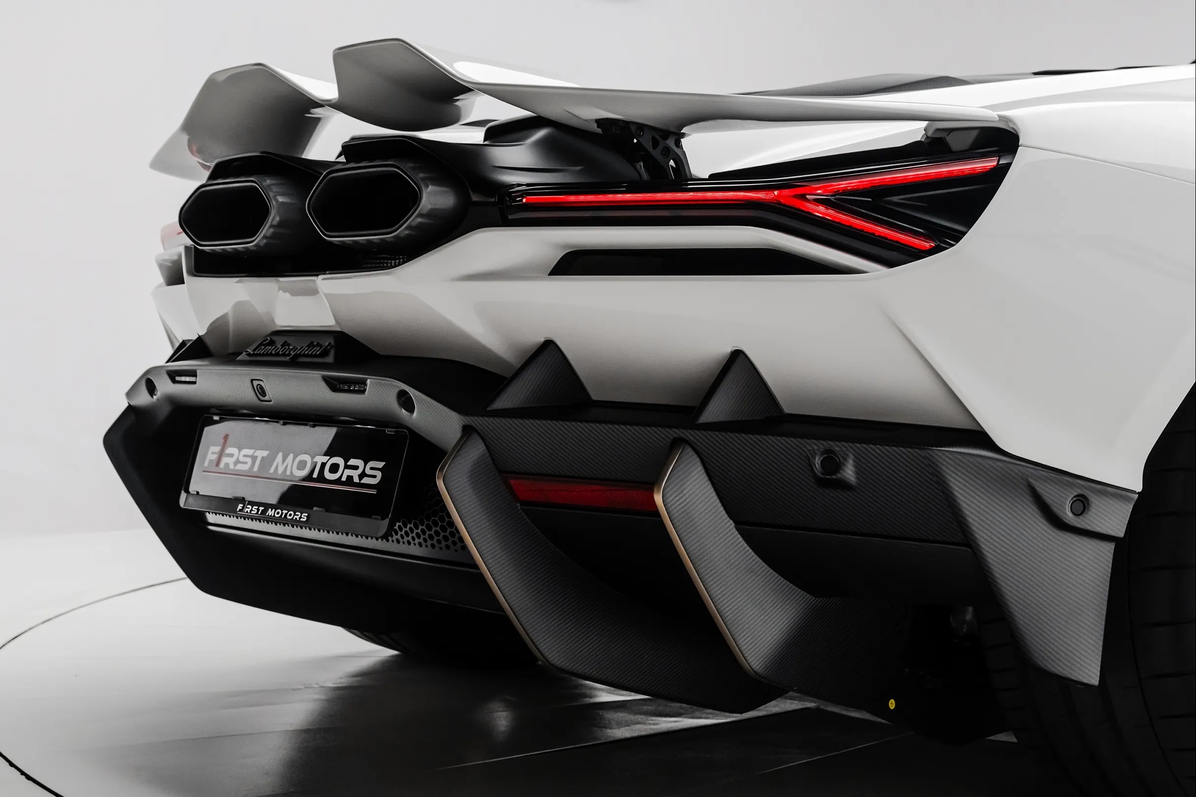 sieu xe,  uae,  lamborghini,  revuelto,  hybrid,  lamborghini revuelto anh 8