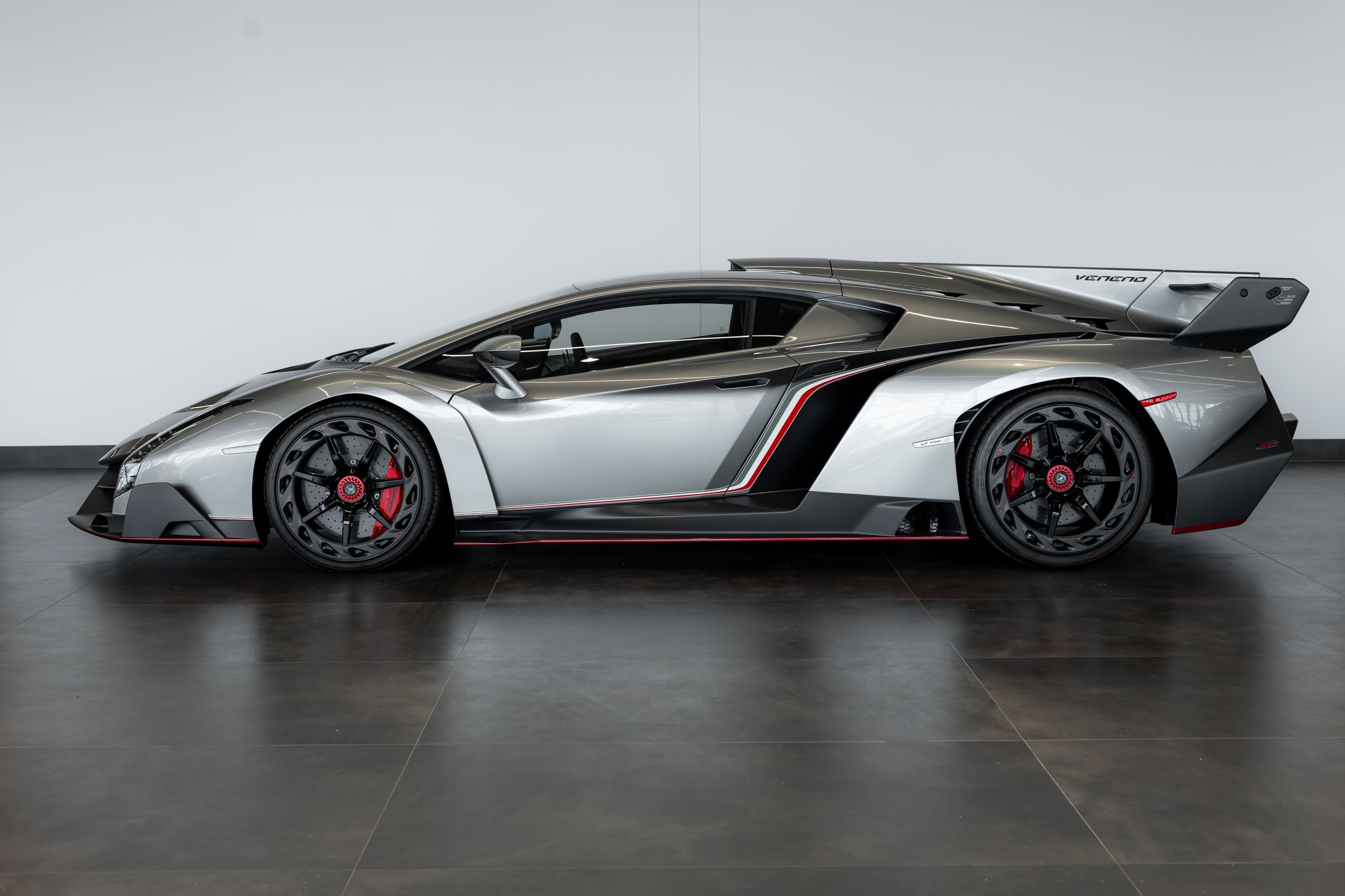 lamborghini,  veneno,  veneno roadster,  aventador,  siêu xe,  canada,  đấu giá ảnh 7 lamborghini,  veneno,  veneno roadster,  aventador,  sieu xe,  canada,  dau gia anh 7